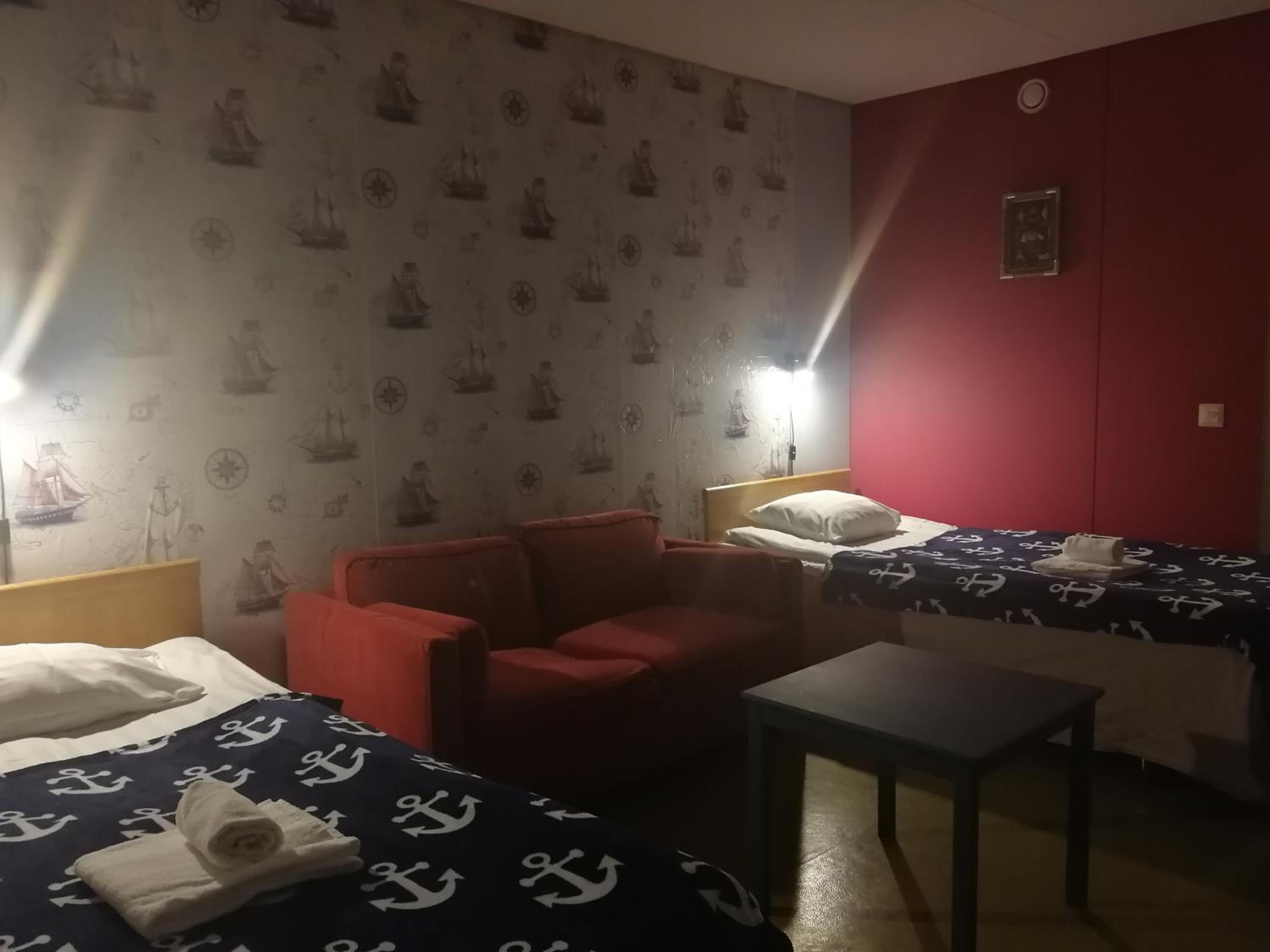 Standard Twin Room - Photo 2