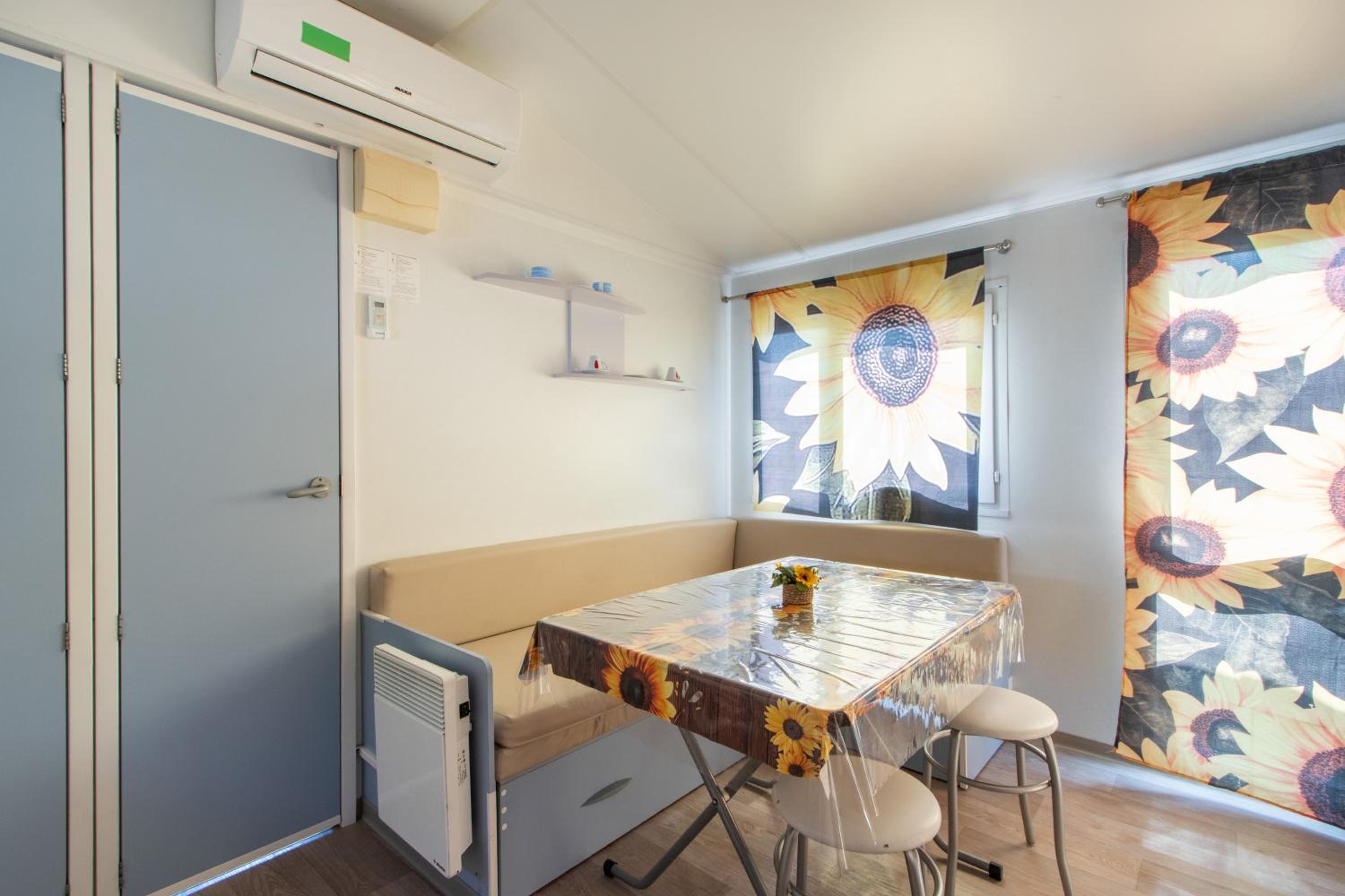 Mobile Home photo 1