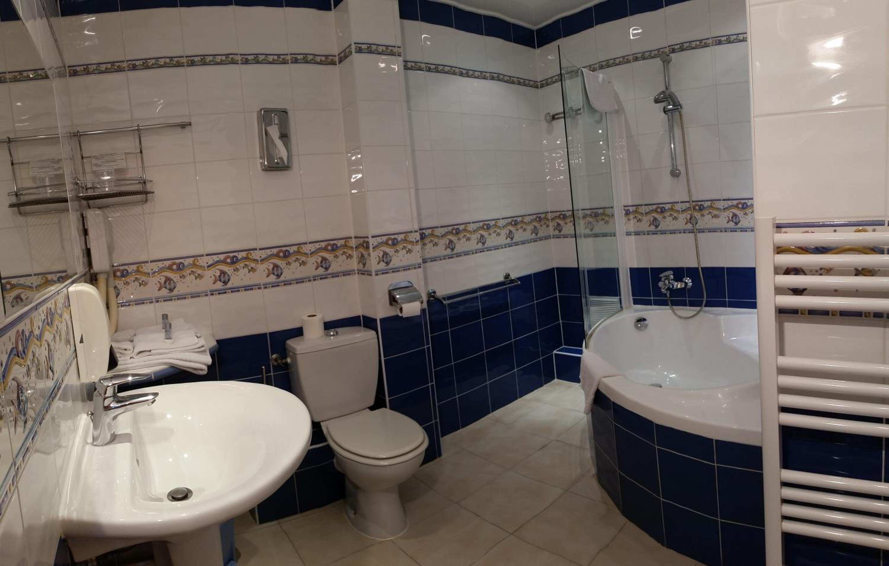 Large Double Room photo 3