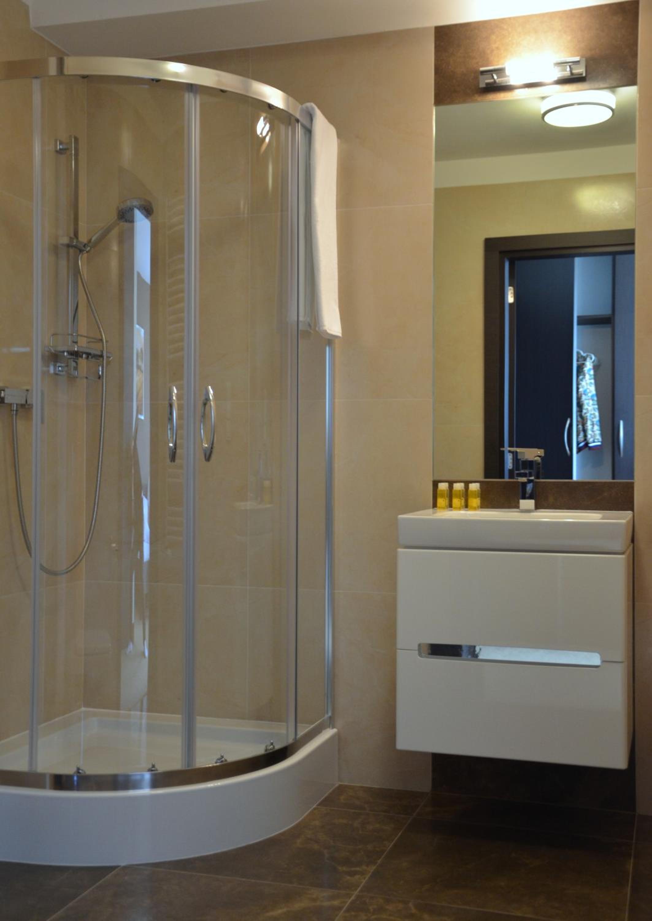 Double Room - Photo 7
