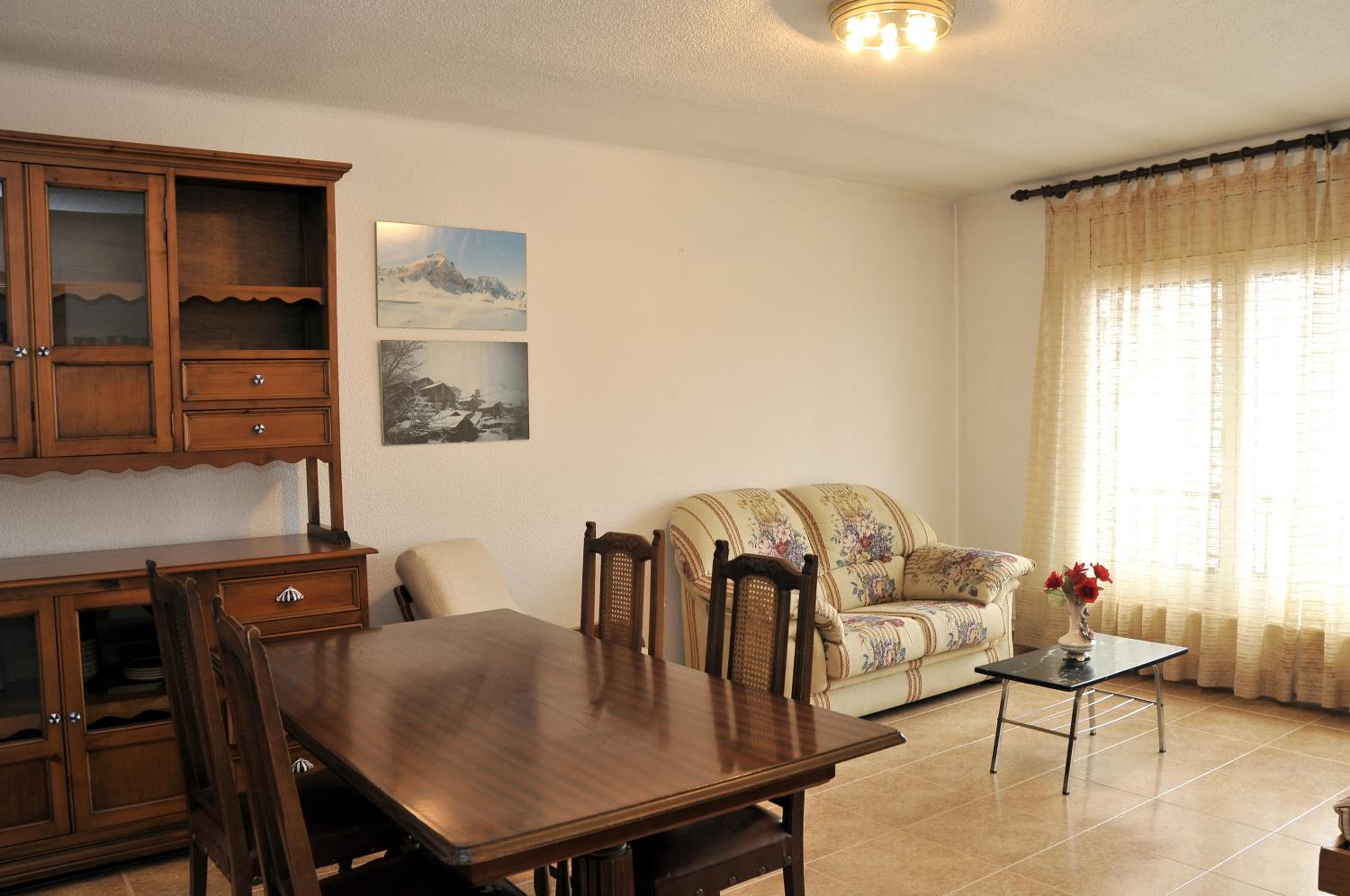 Two-Bedroom Apartment (4 Adults)