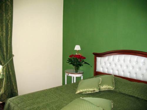 Double Room (1 Adult) - Photo 4