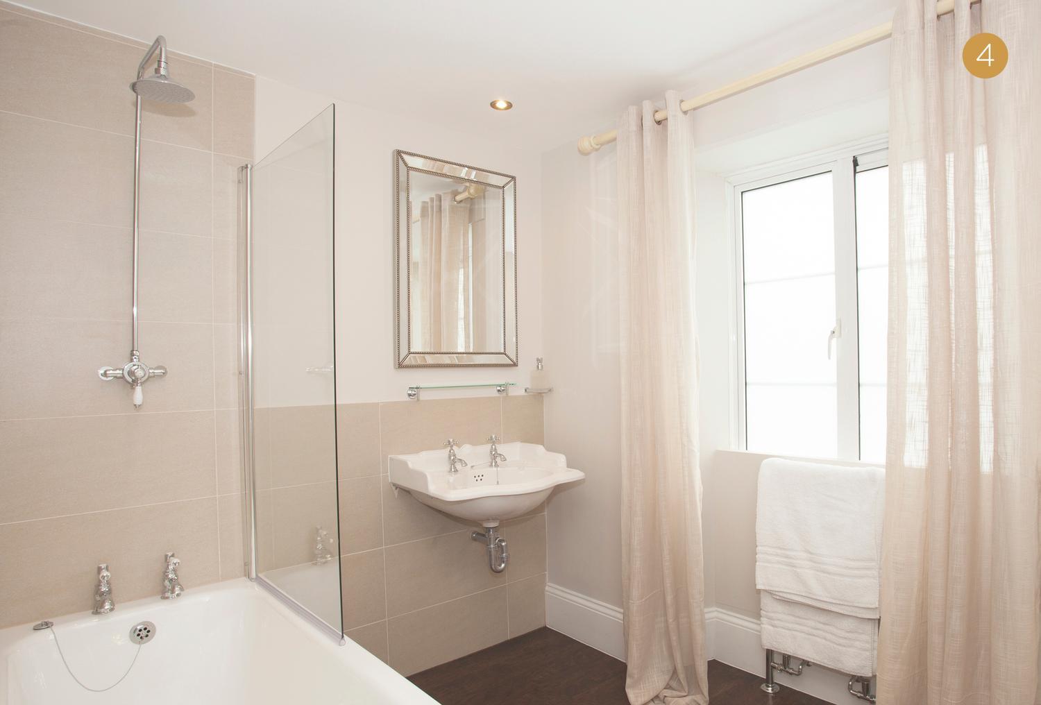 Twin Room with Private External Bathroom - Photo 2