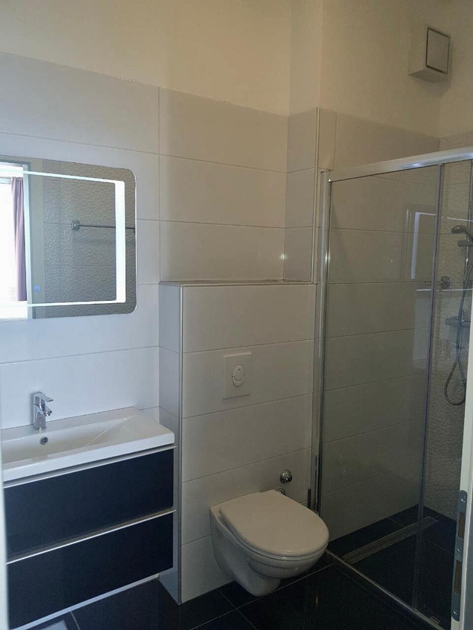 Deluxe Double Room with Balcony and Sea View - Photo 4