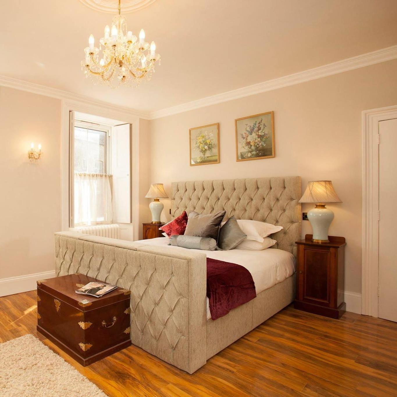 Deluxe King Room - Photo 1