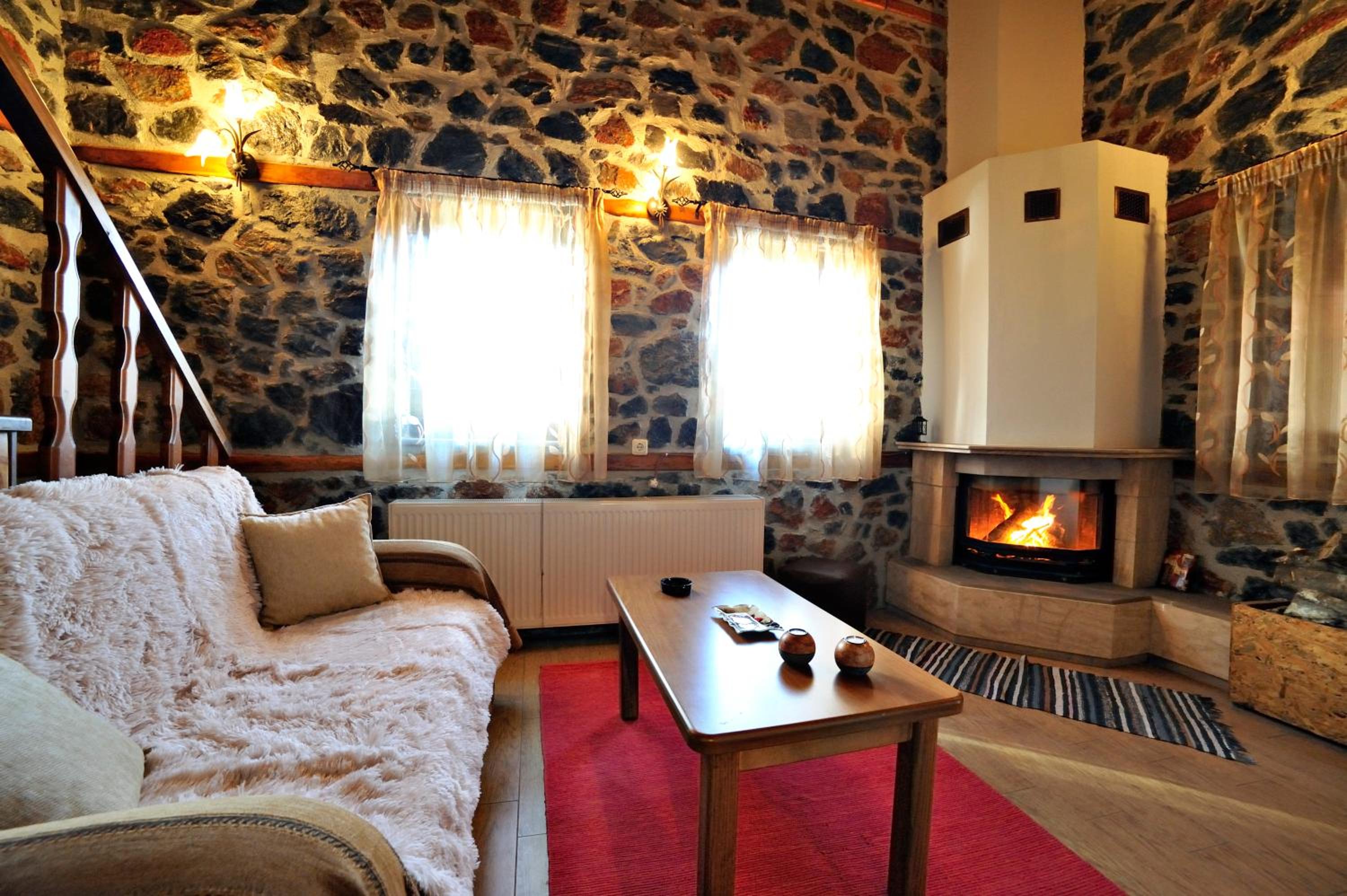 Standard Family Room - Photo 6