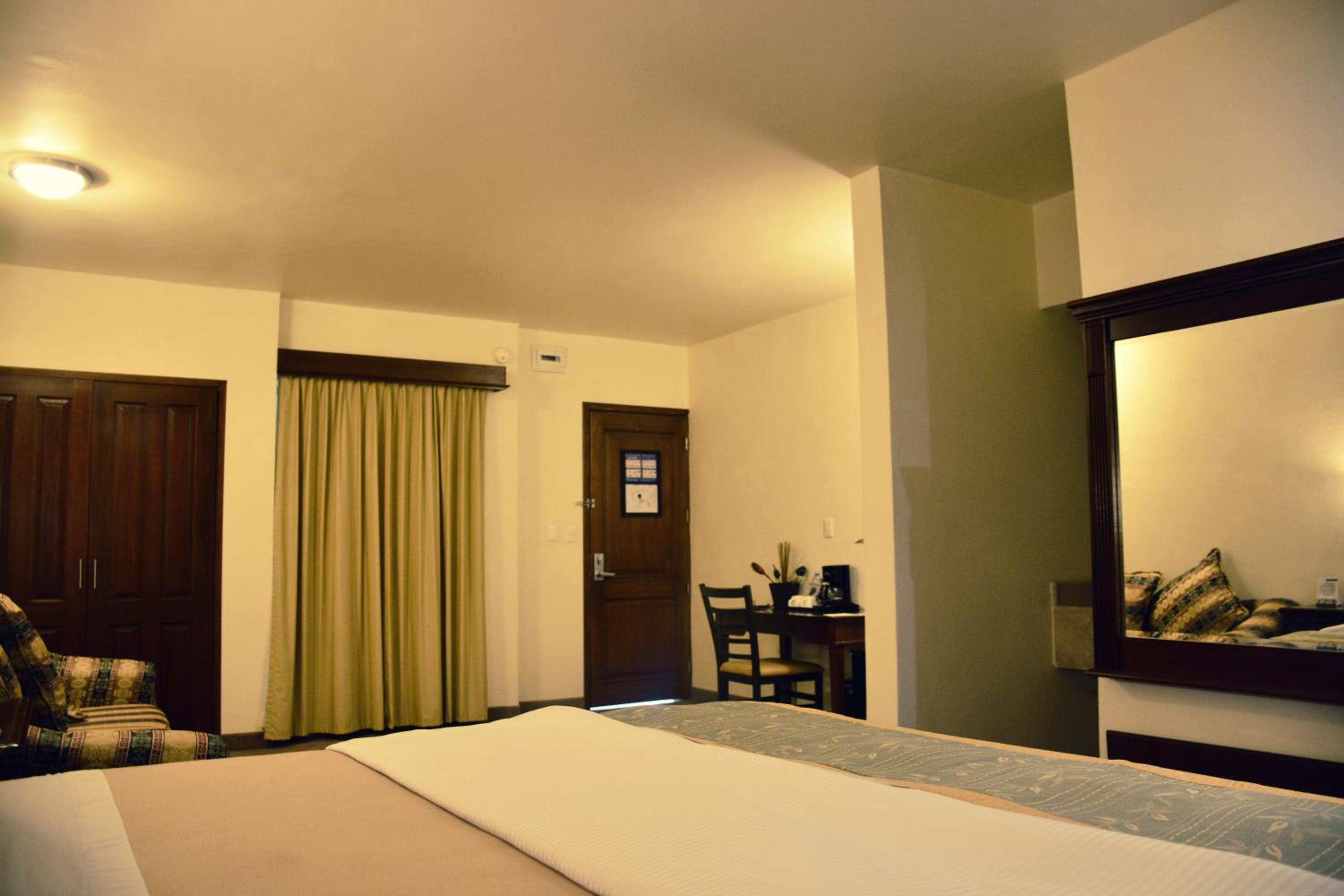 Junior Suite with Two Double Beds photo 1