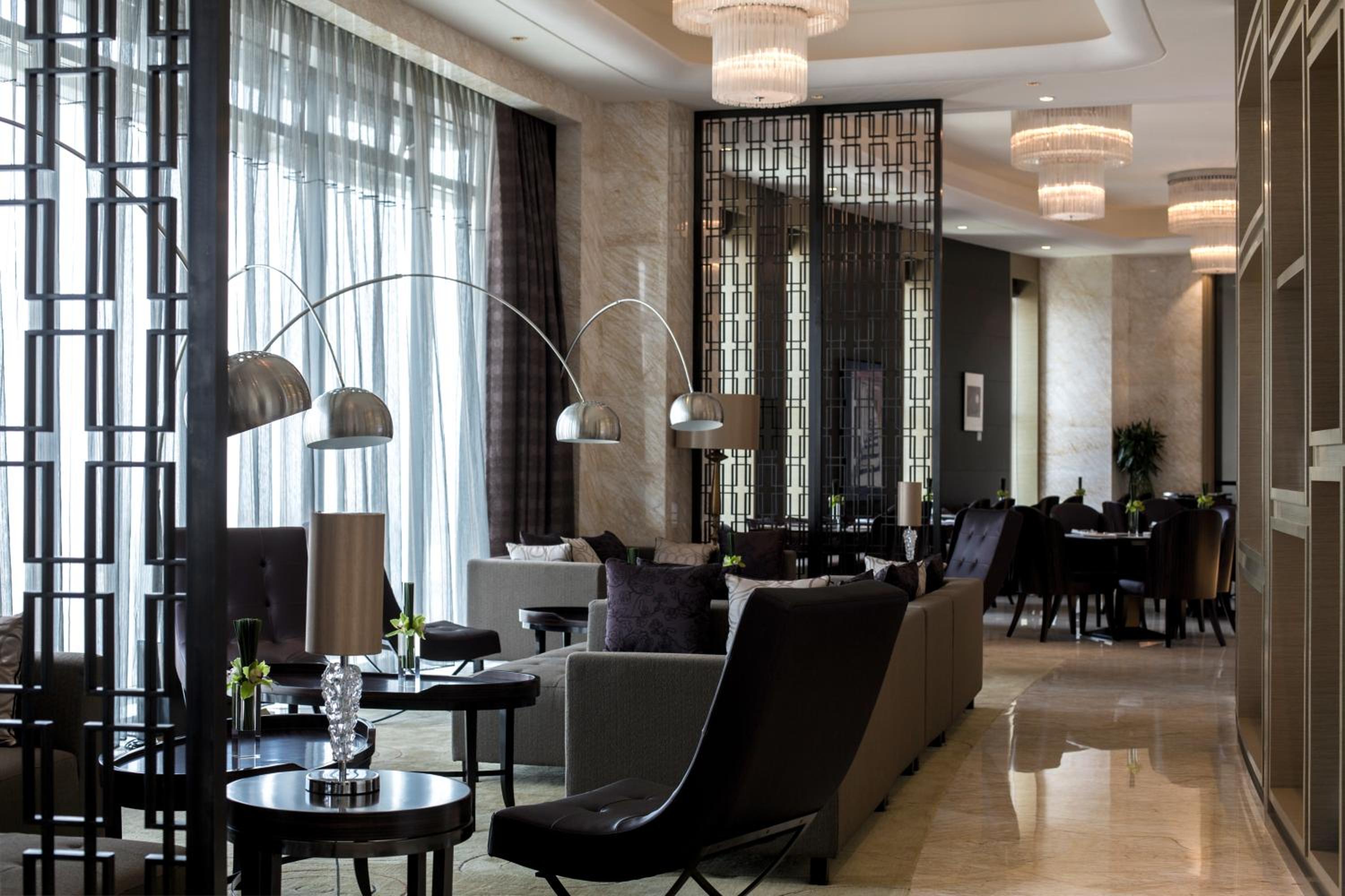 Executive Twin Room with Executive Lounge Access photo 2