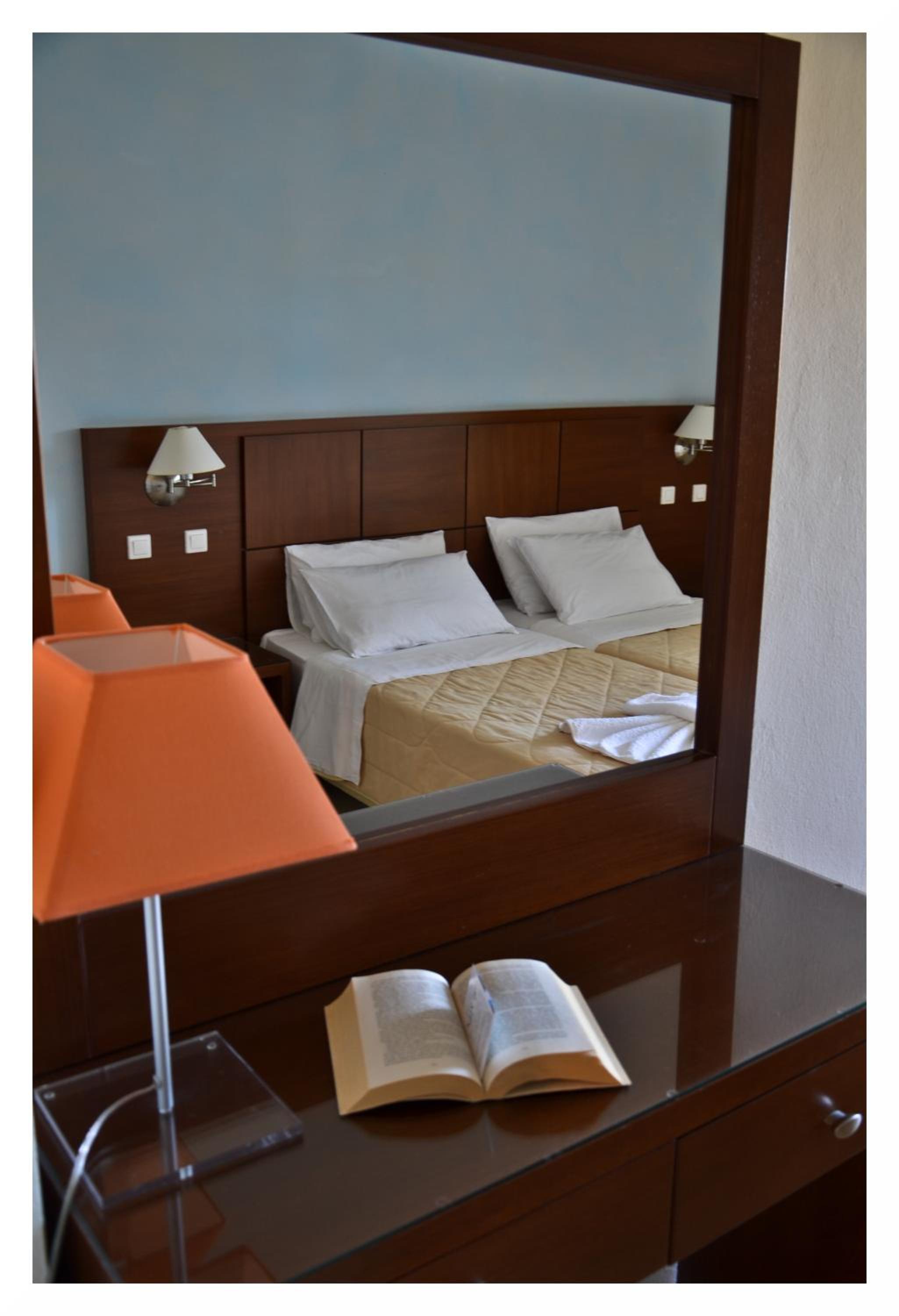 Double Room - Photo 6