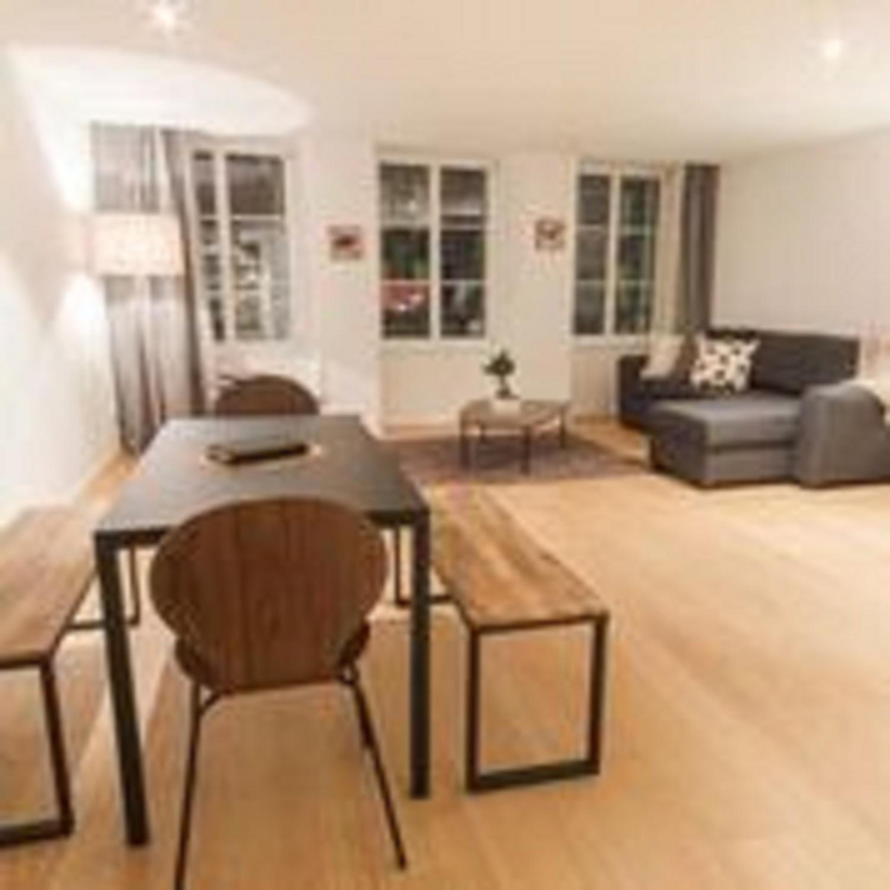 Three-Bedroom Apartment photo 2