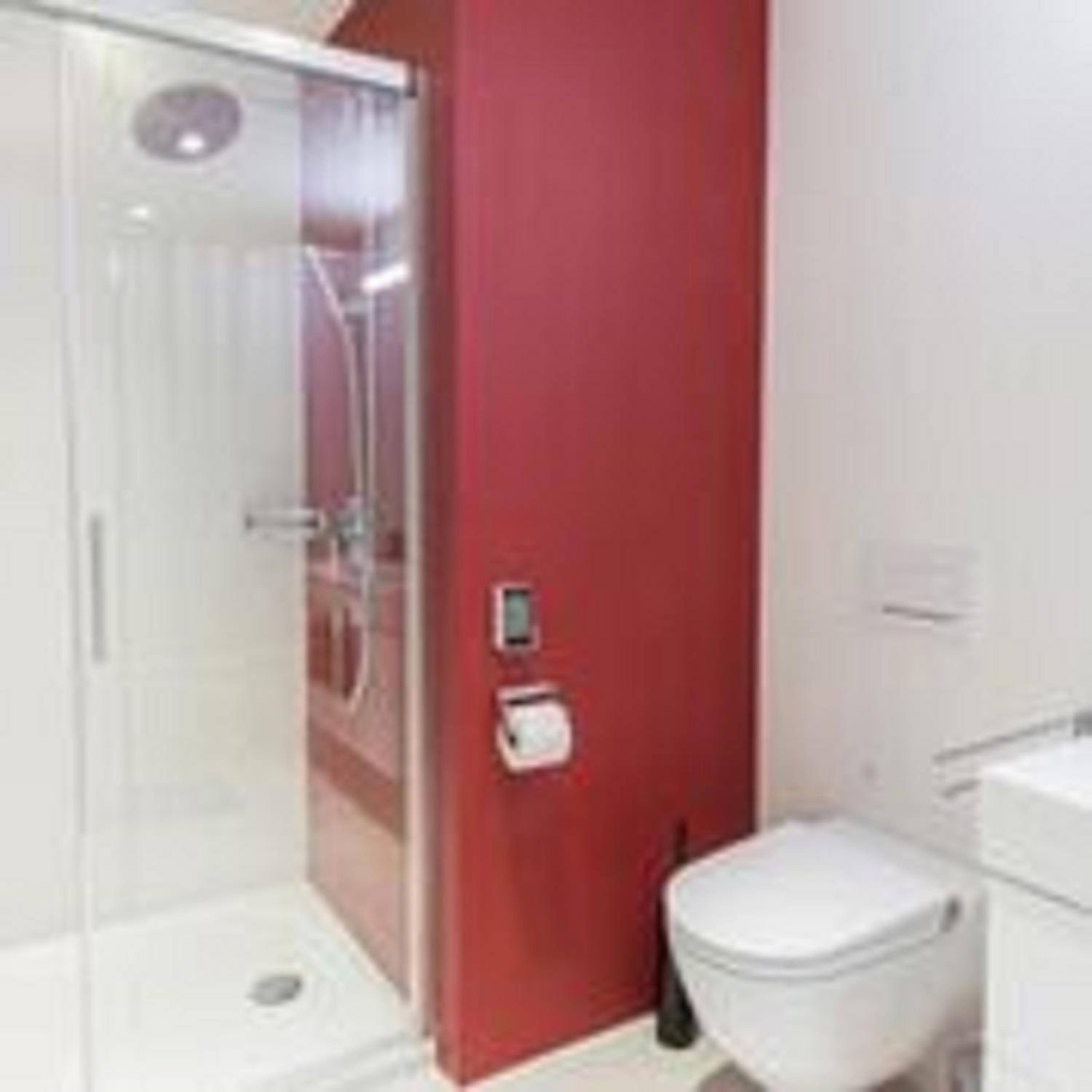 One-Bedroom Apartment with City View photo 2