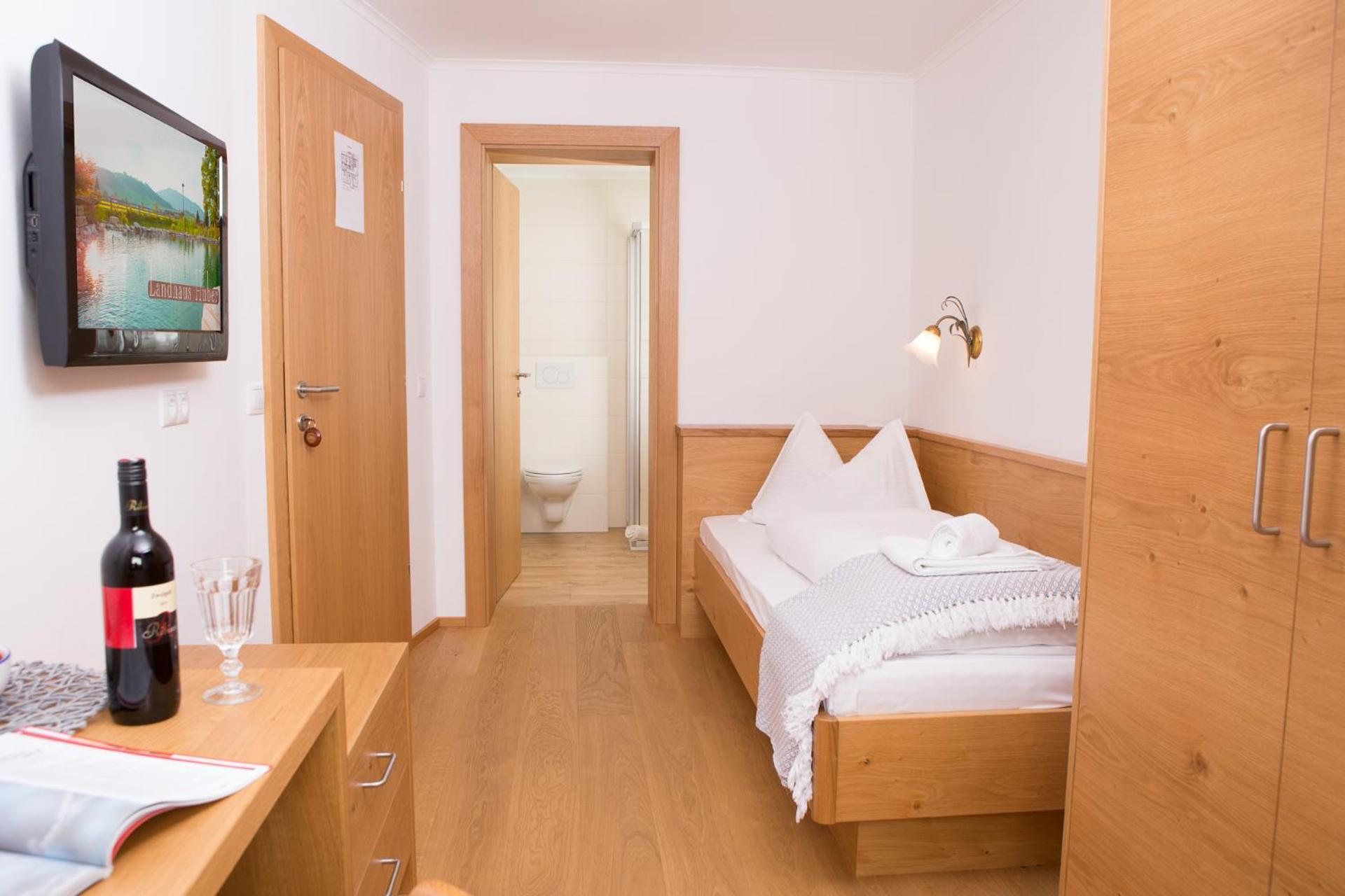 Single Room photo 1