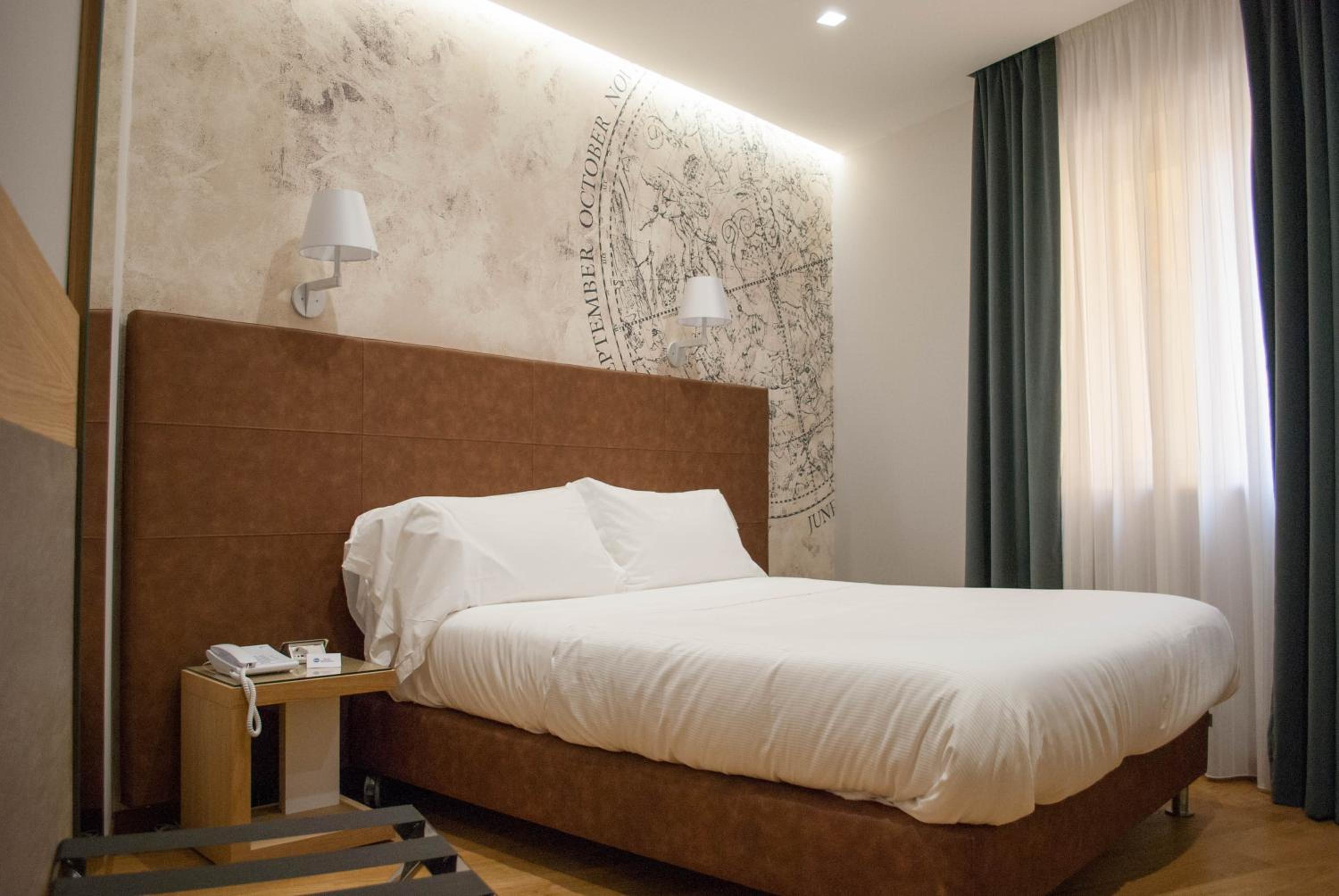 Executive King Room - Photo 3