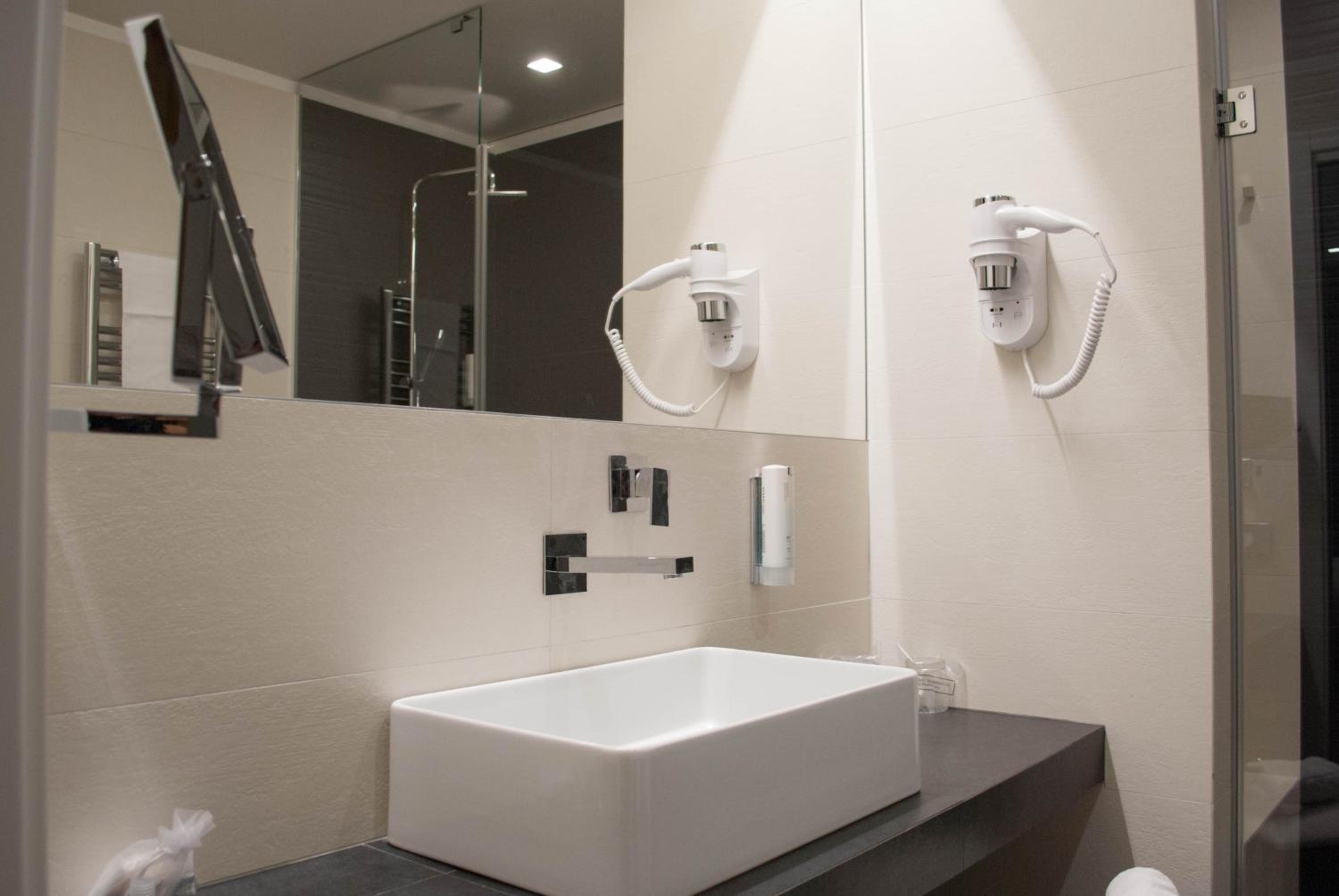 Executive King Room - Photo 4