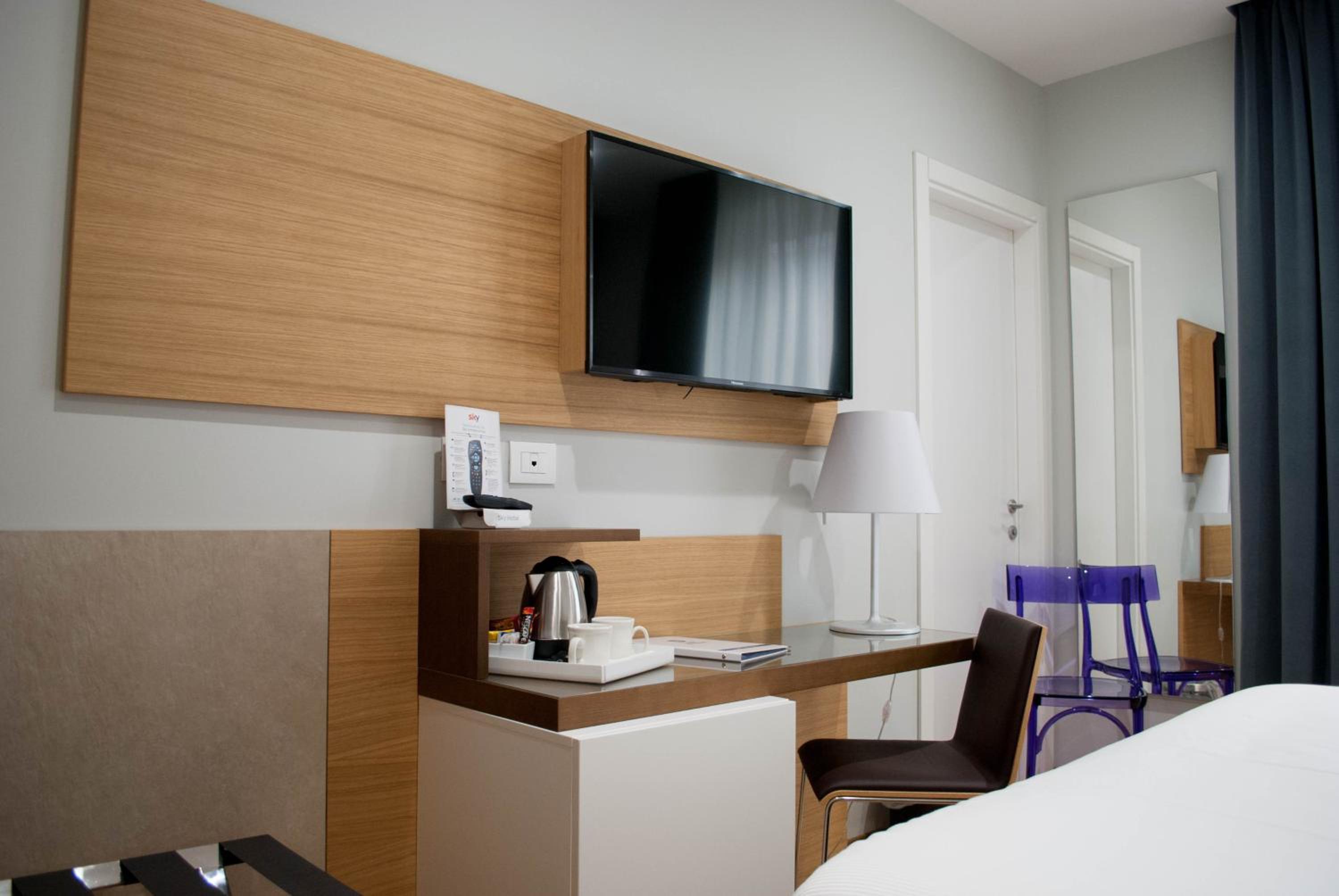 Executive King Room - Photo 2