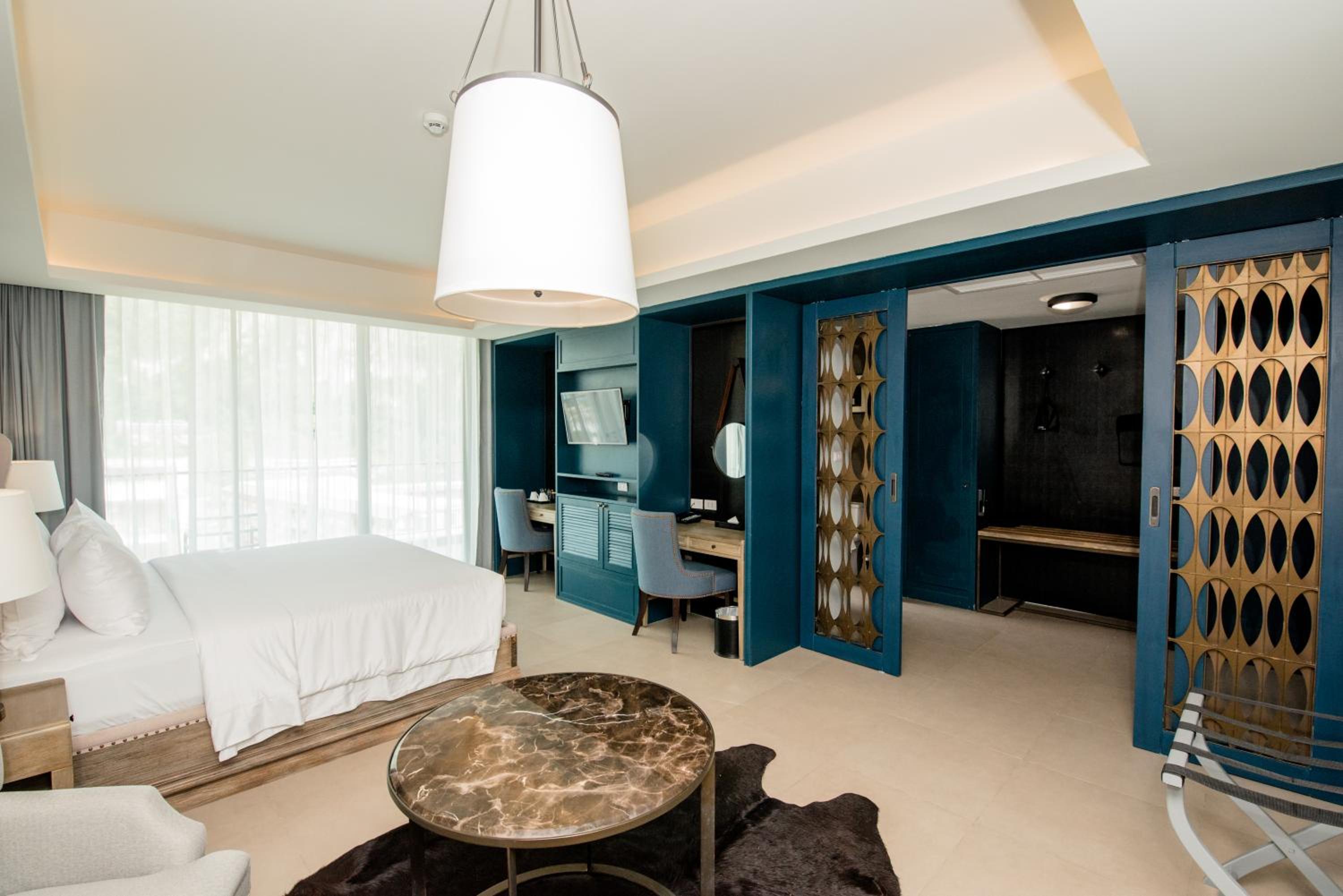 One-Bedroom Suite photo 2