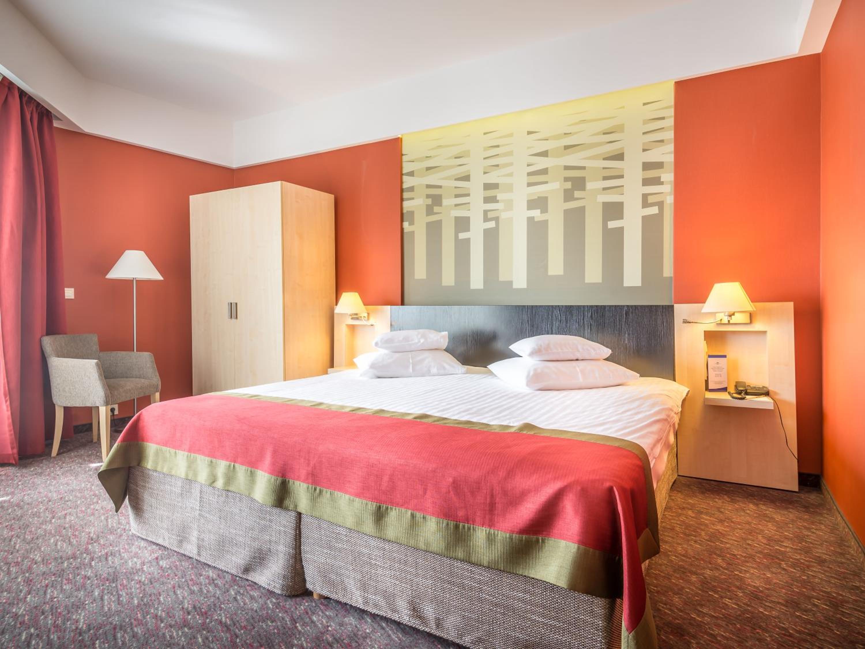Deluxe Twin Room photo 2