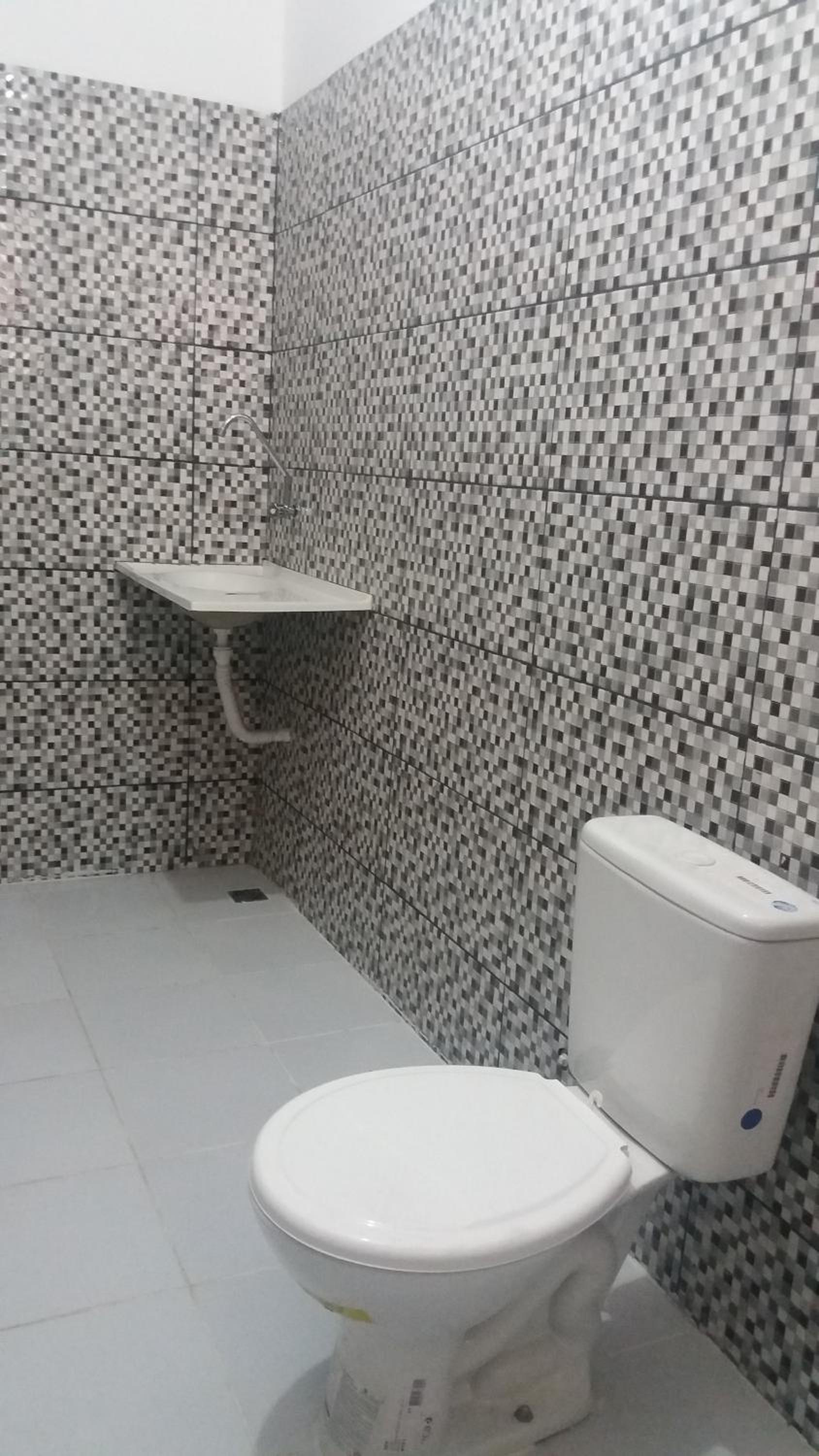 Quadruple Room with Private Bathroom - Photo 3