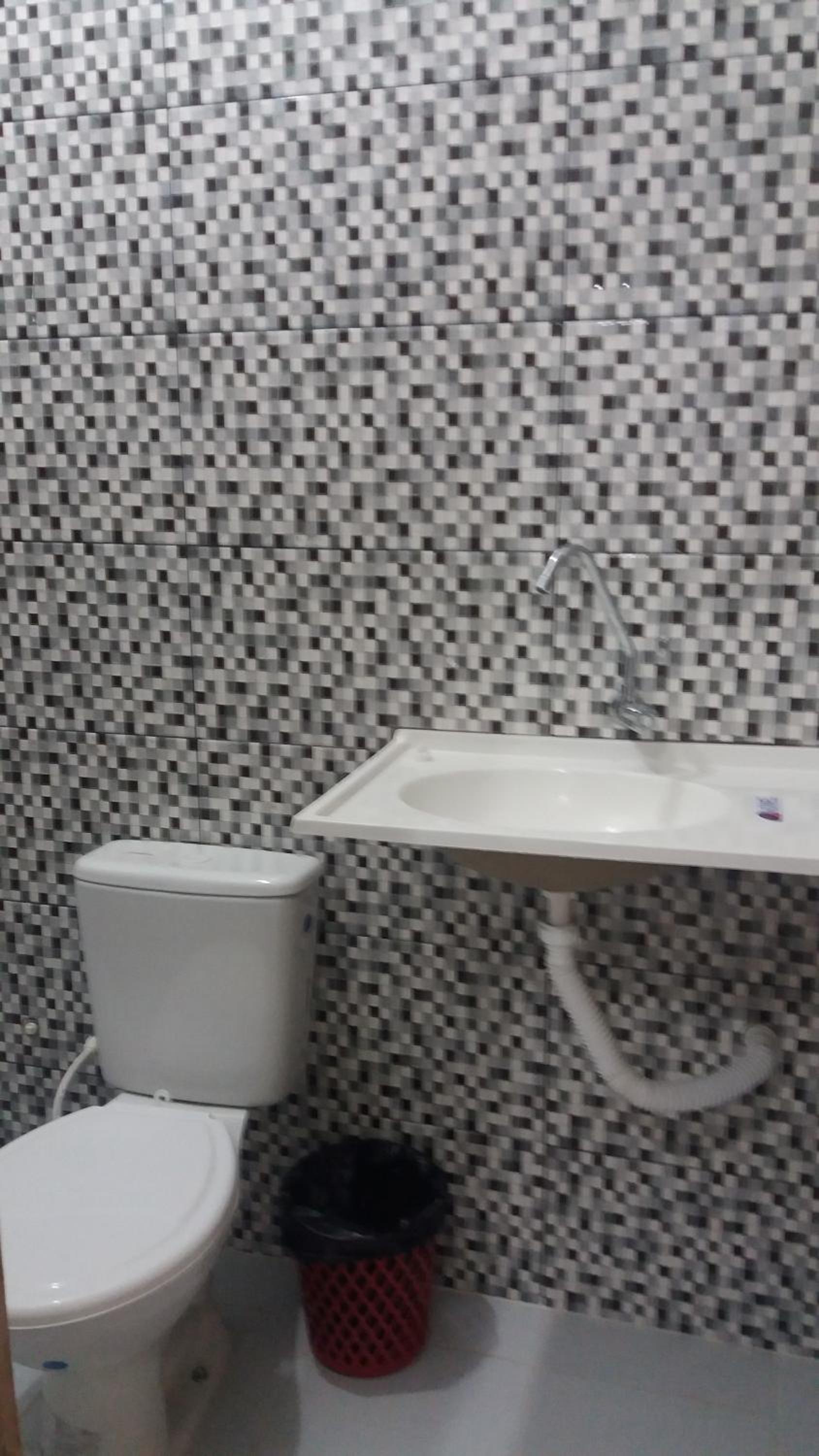 Quadruple Room with Private Bathroom - Photo 16