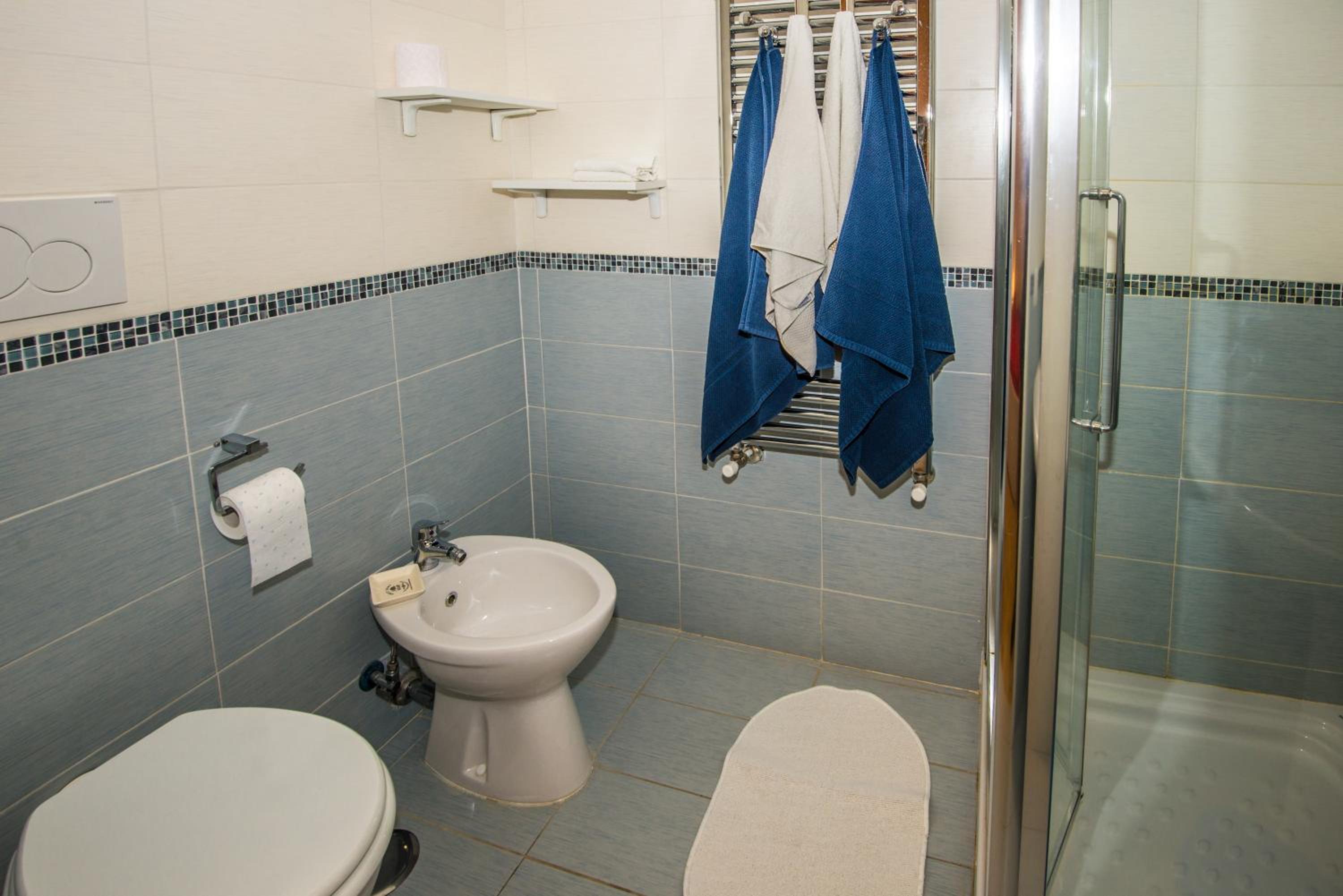 Deluxe Double Room with Sea View - Photo 5
