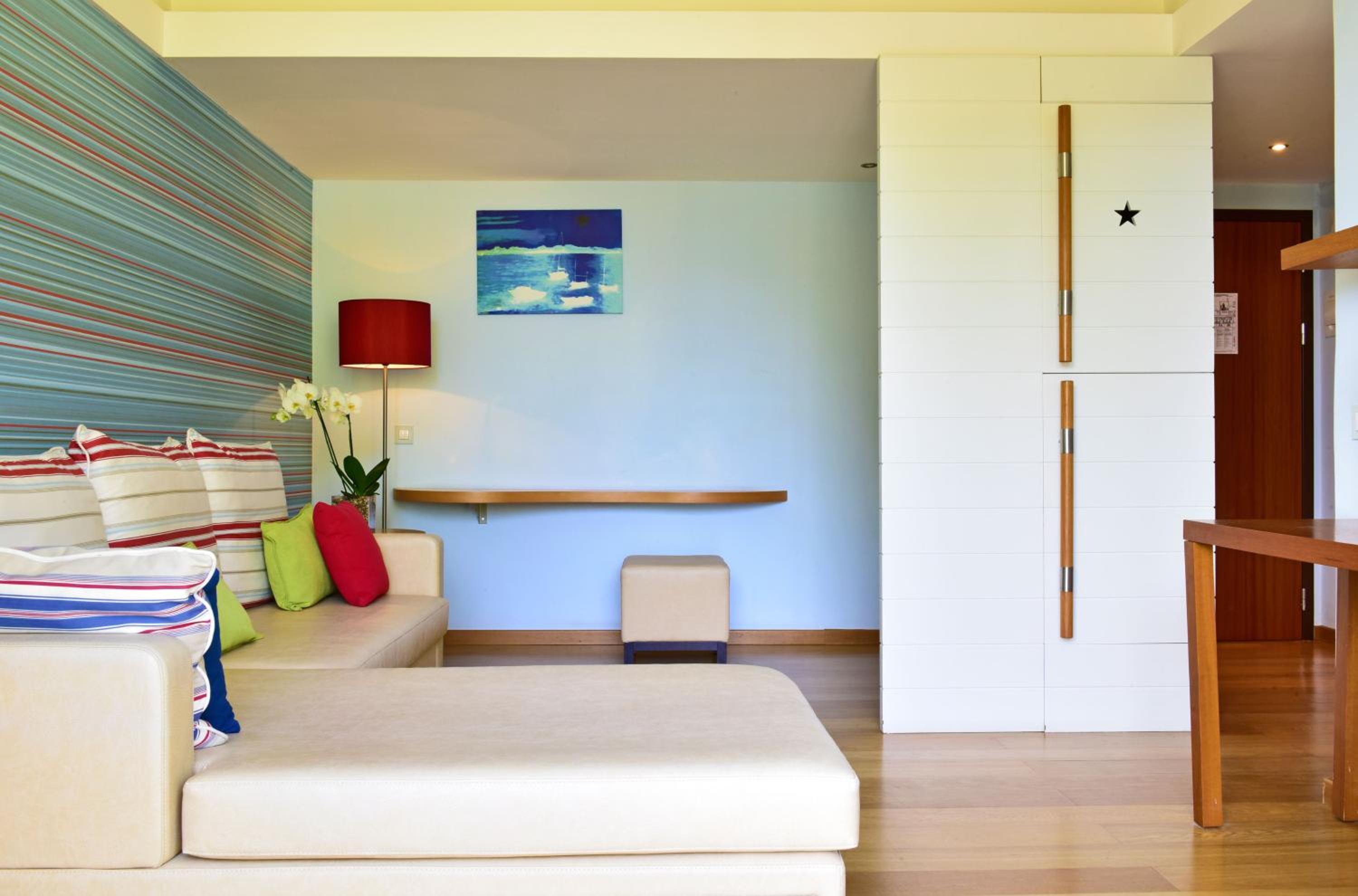Suite with Garden View - Photo 2