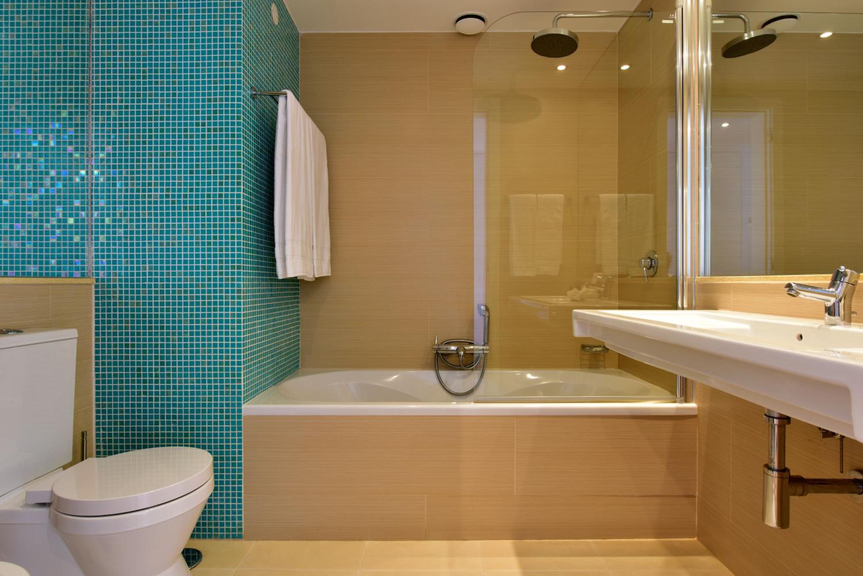 Suite with Garden View - Photo 8