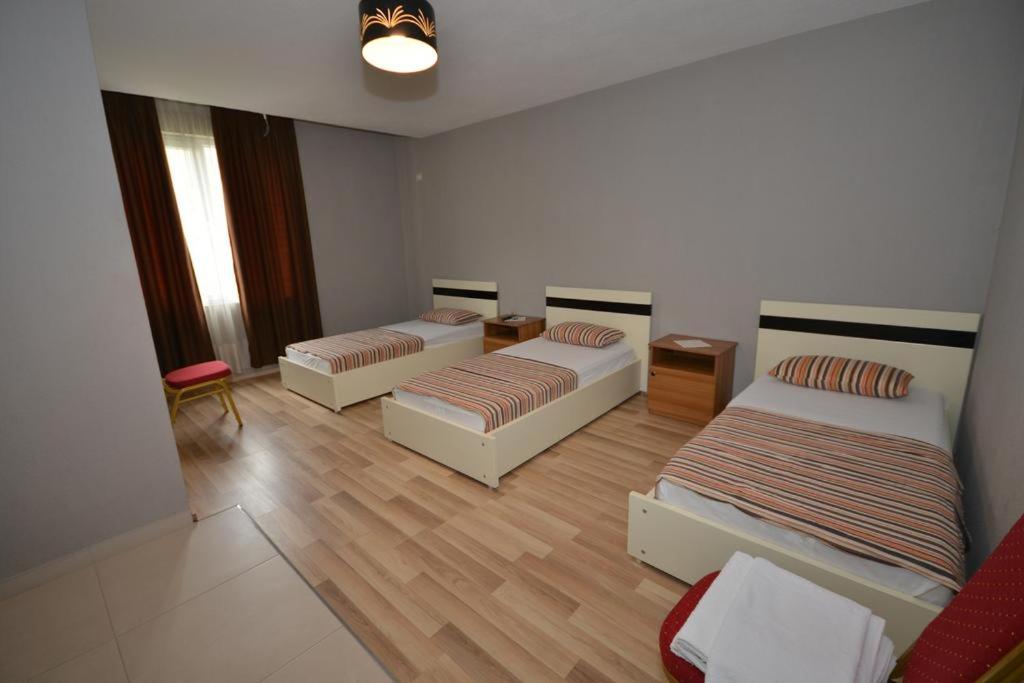 Basic Triple Room photo 3