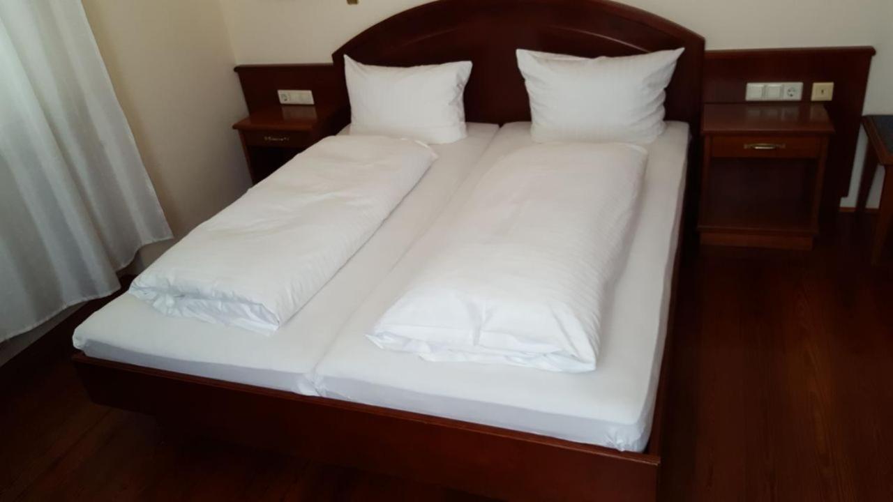 Standard Double Room - Photo 2