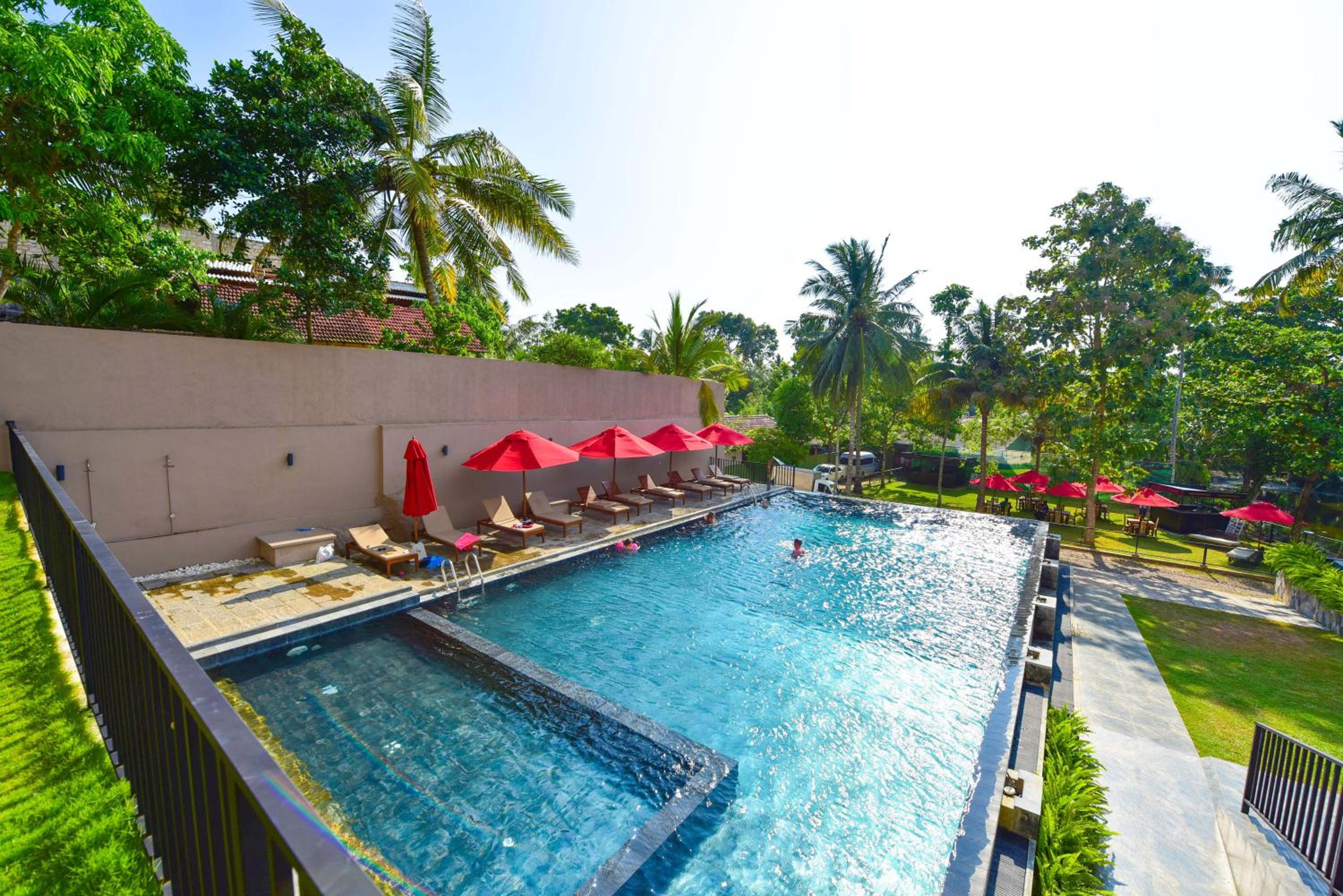 Deluxe Double Room with Garden View and Terrace