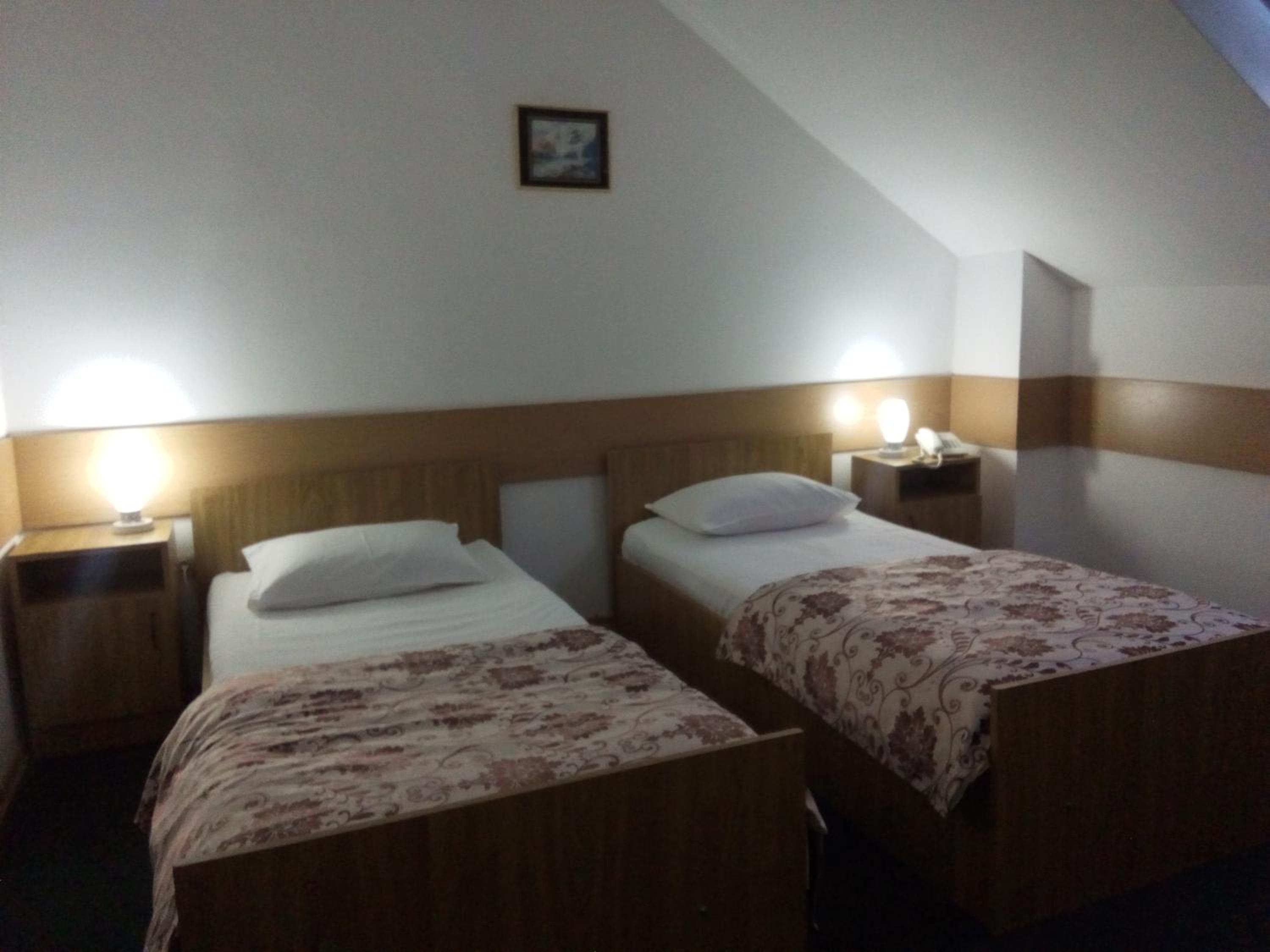 Twin Room - Attic(Floor 3)