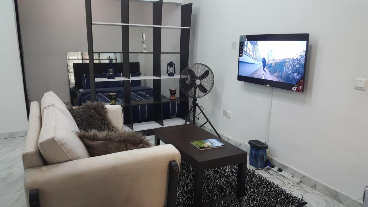 Studio Apartment photo 1