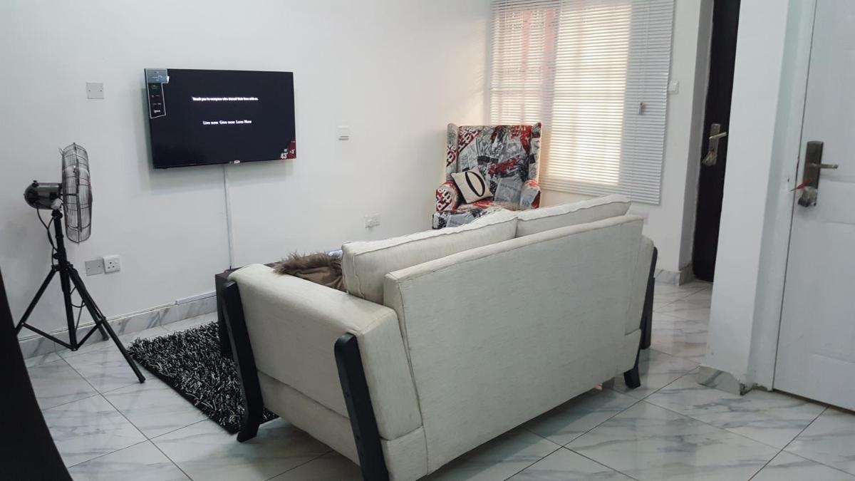Studio Apartment photo 2