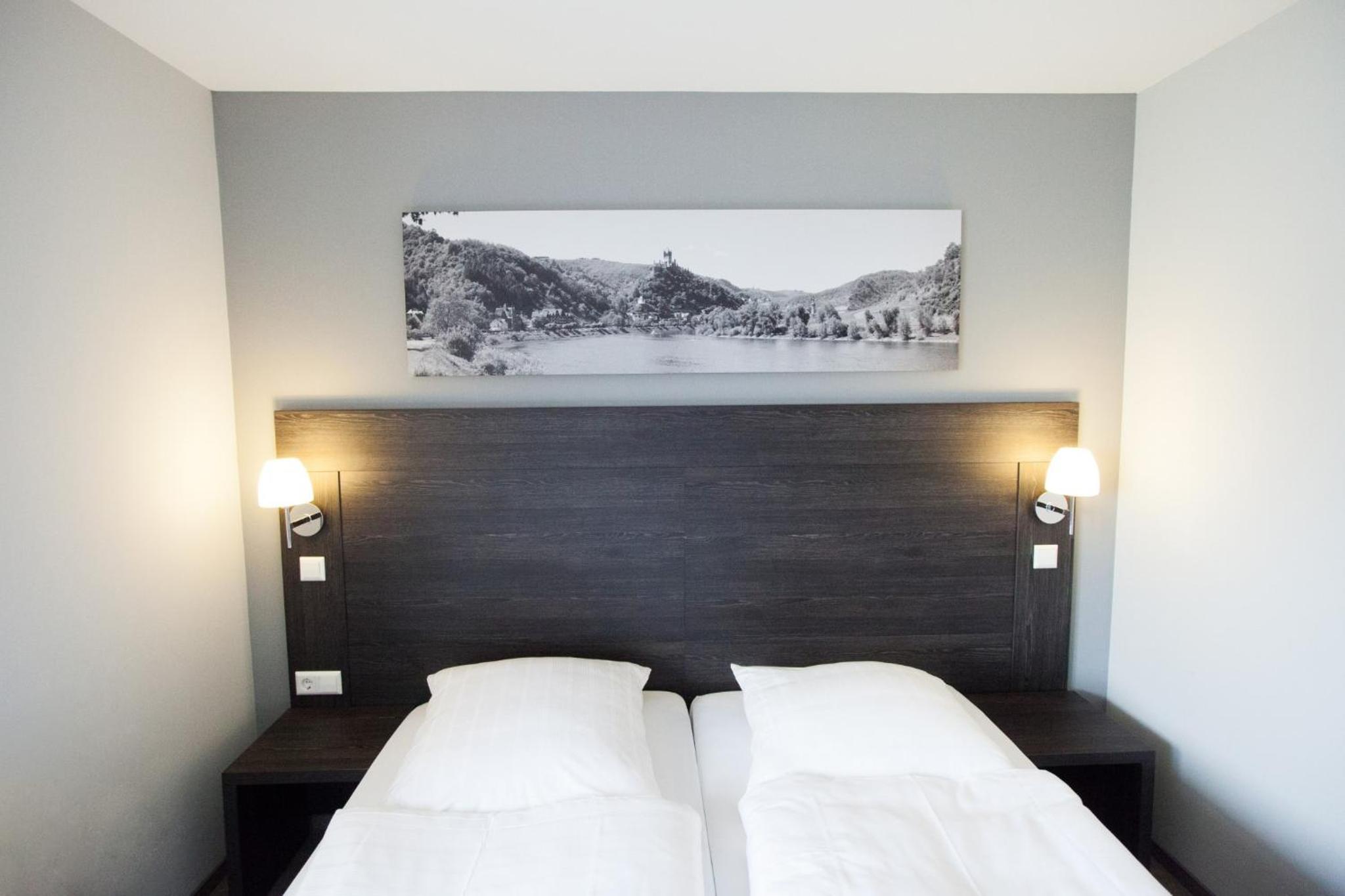 Twin Room with River View photo 2
