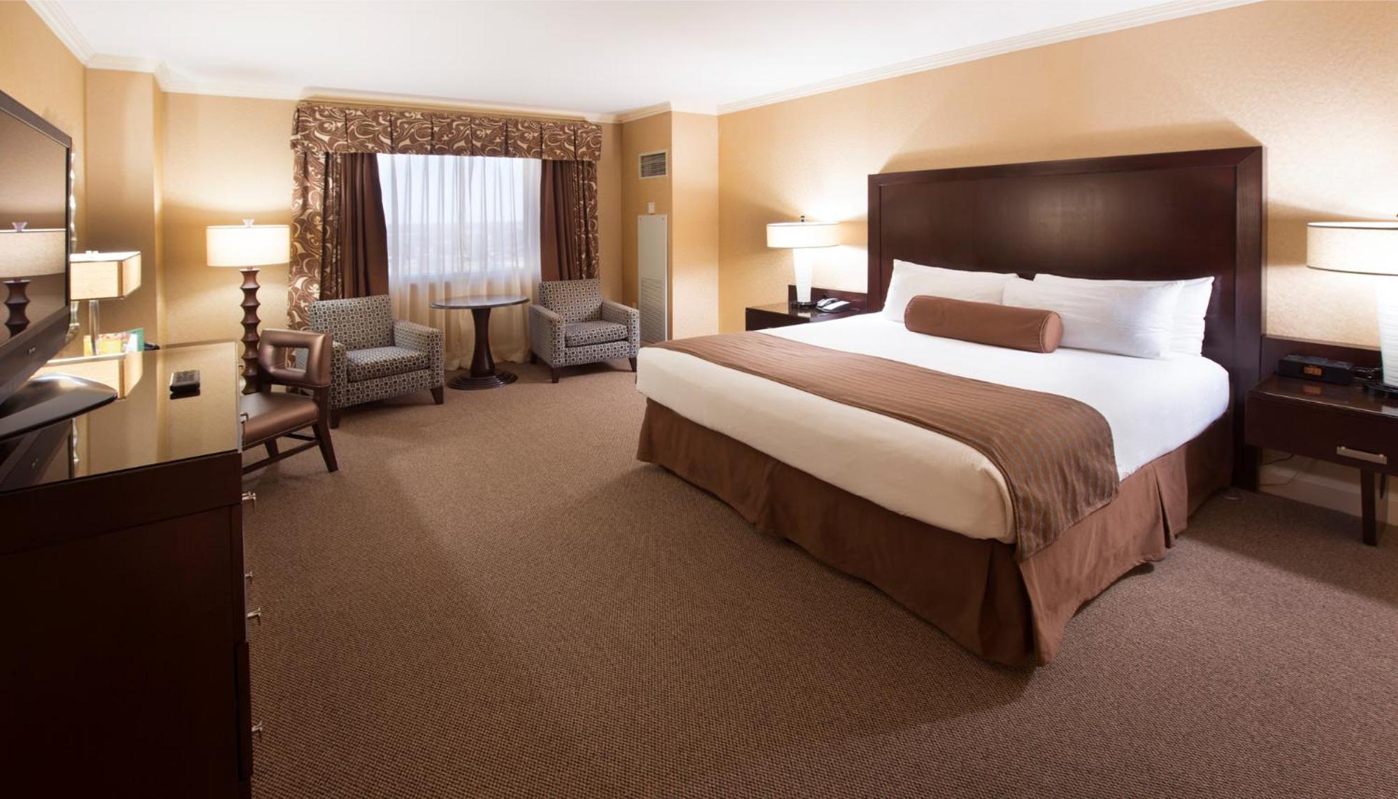 Deluxe King Room photo 3