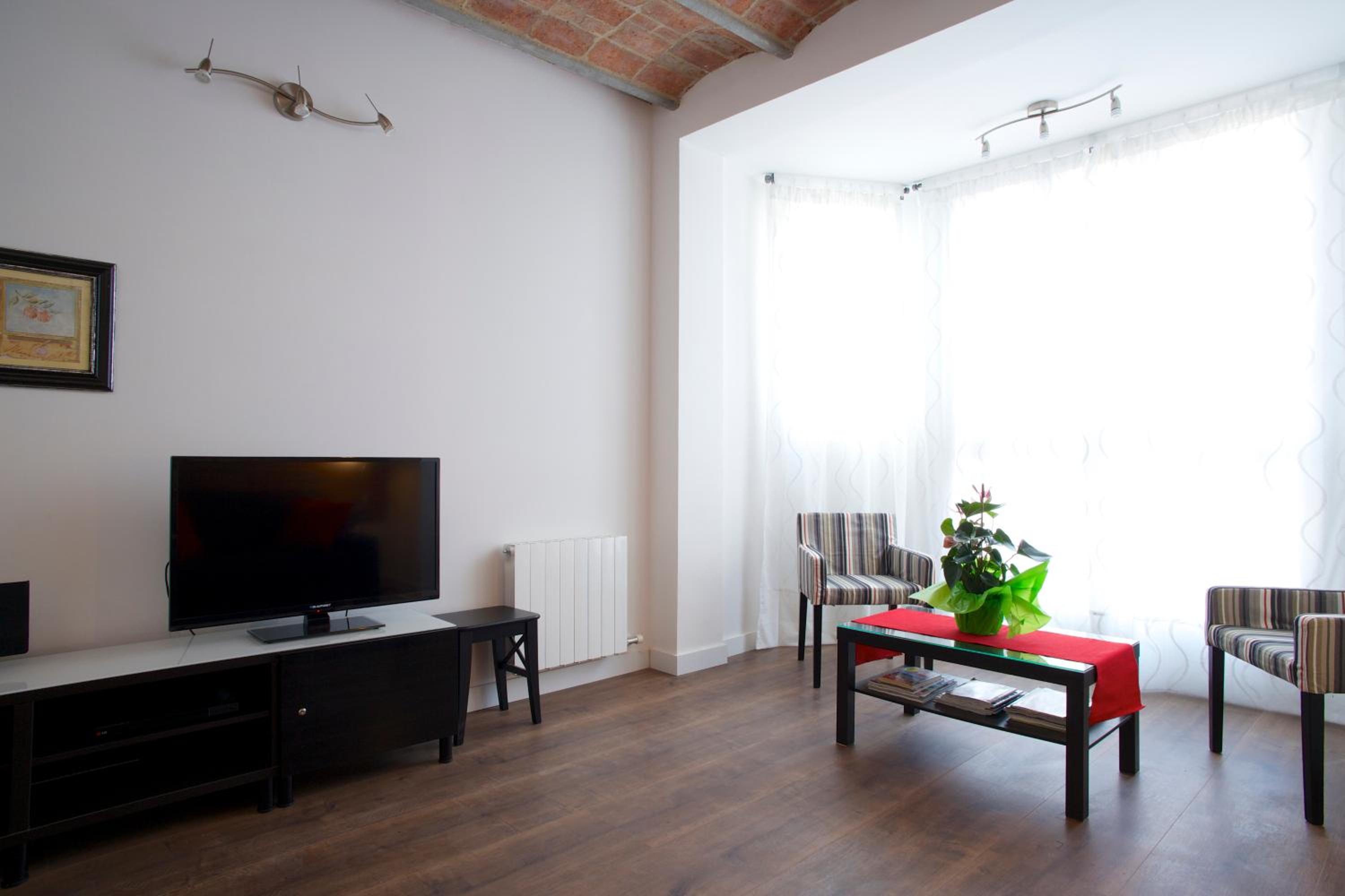 Three-Bedroom Apartment photo 3