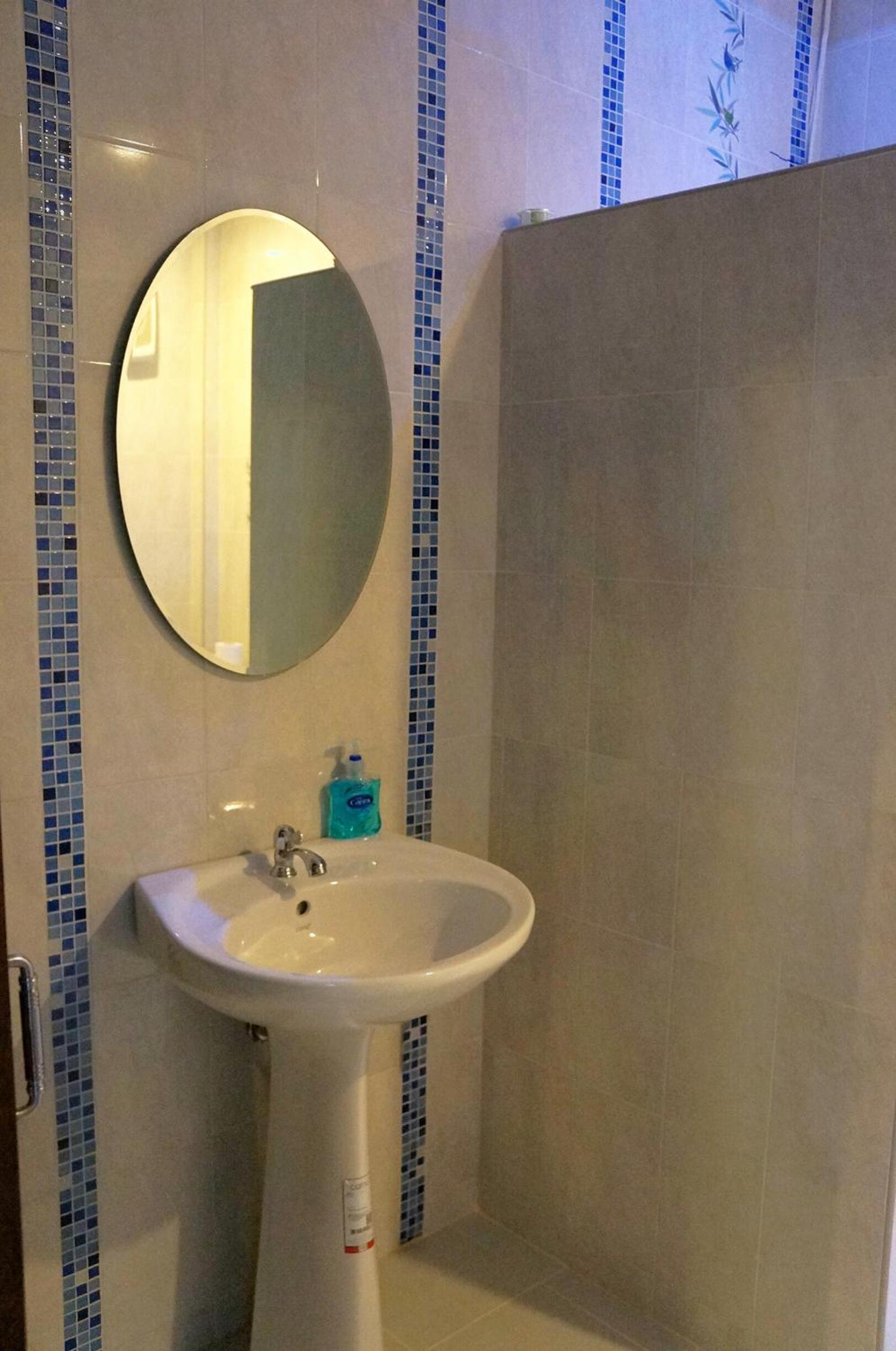 Quadruple Room with Private Bathroom photo 3