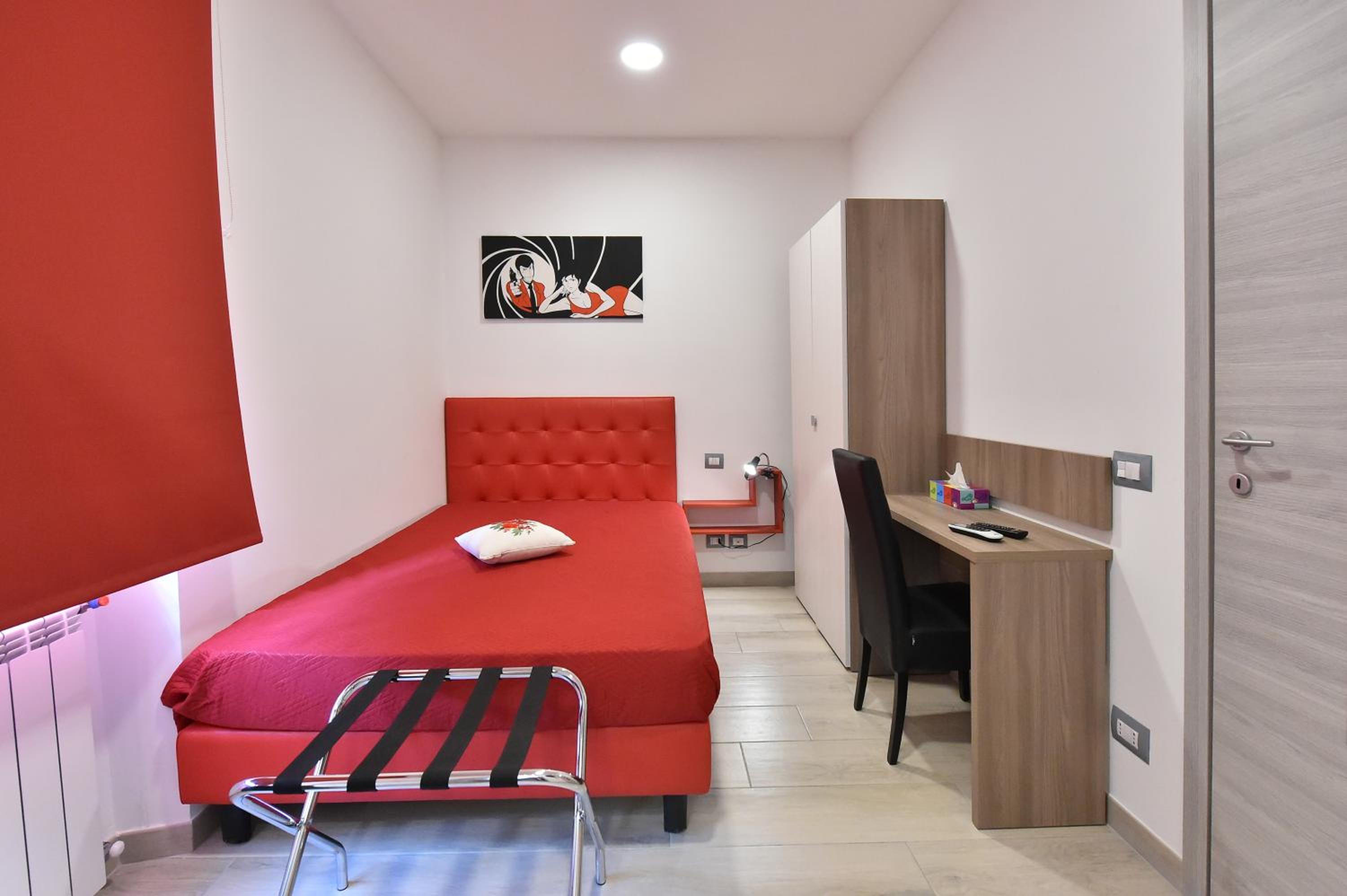 Single Room with Private Bathroom photo 2