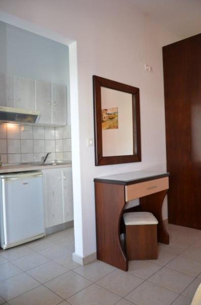 Studio (2 Adults) - Photo 9