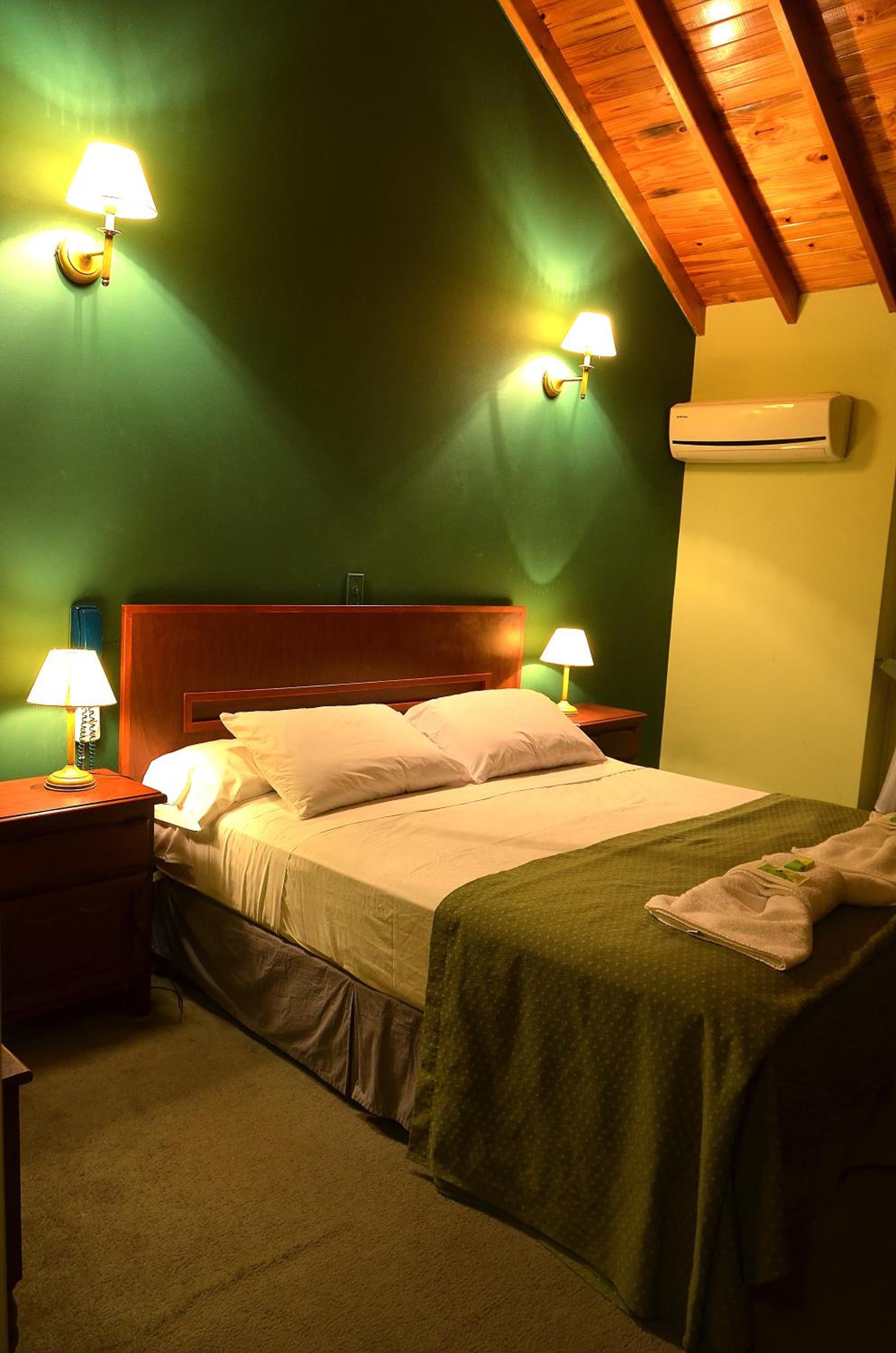 Standard Double or Twin Room photo 3