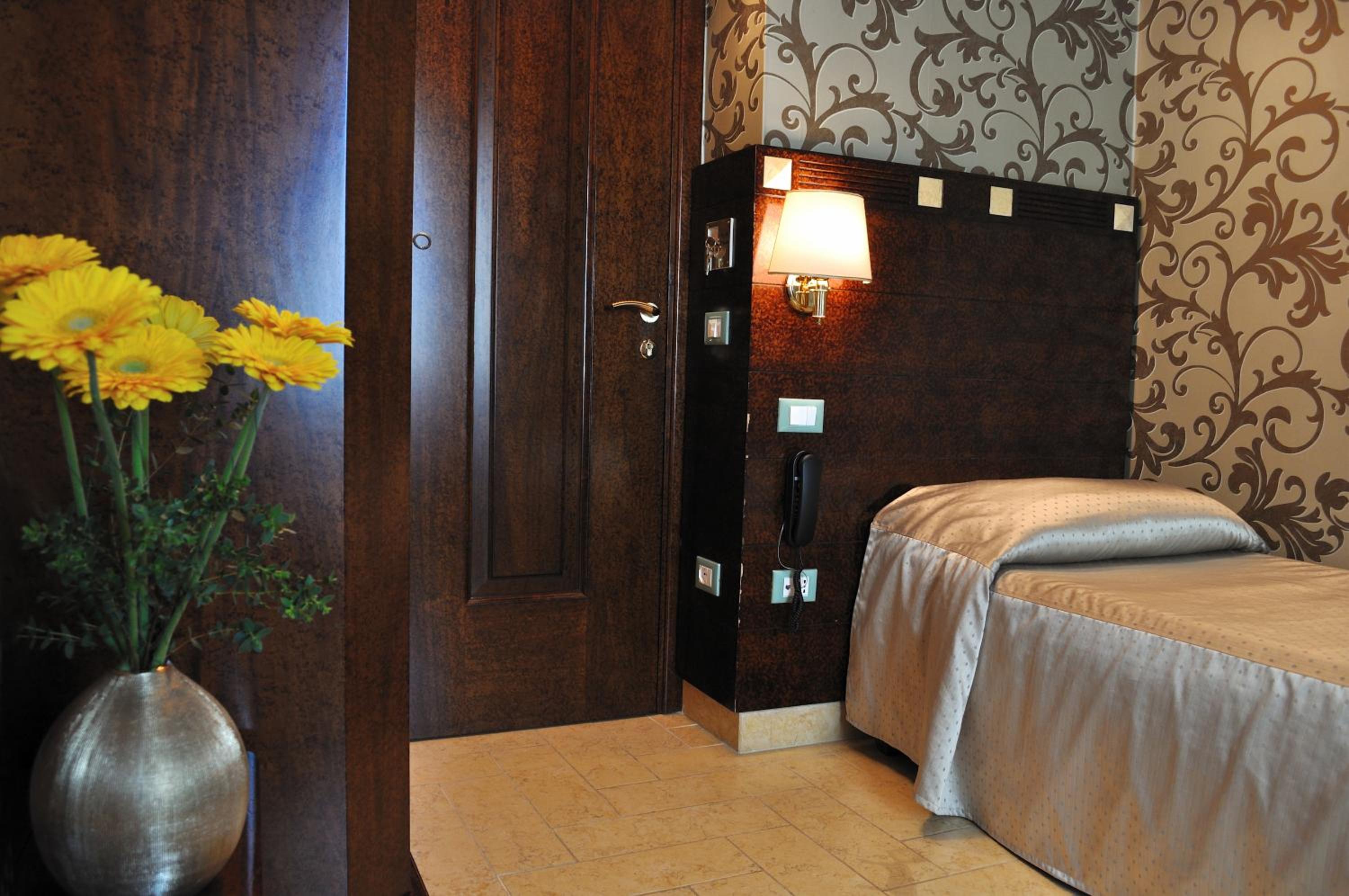 Single Room photo 1