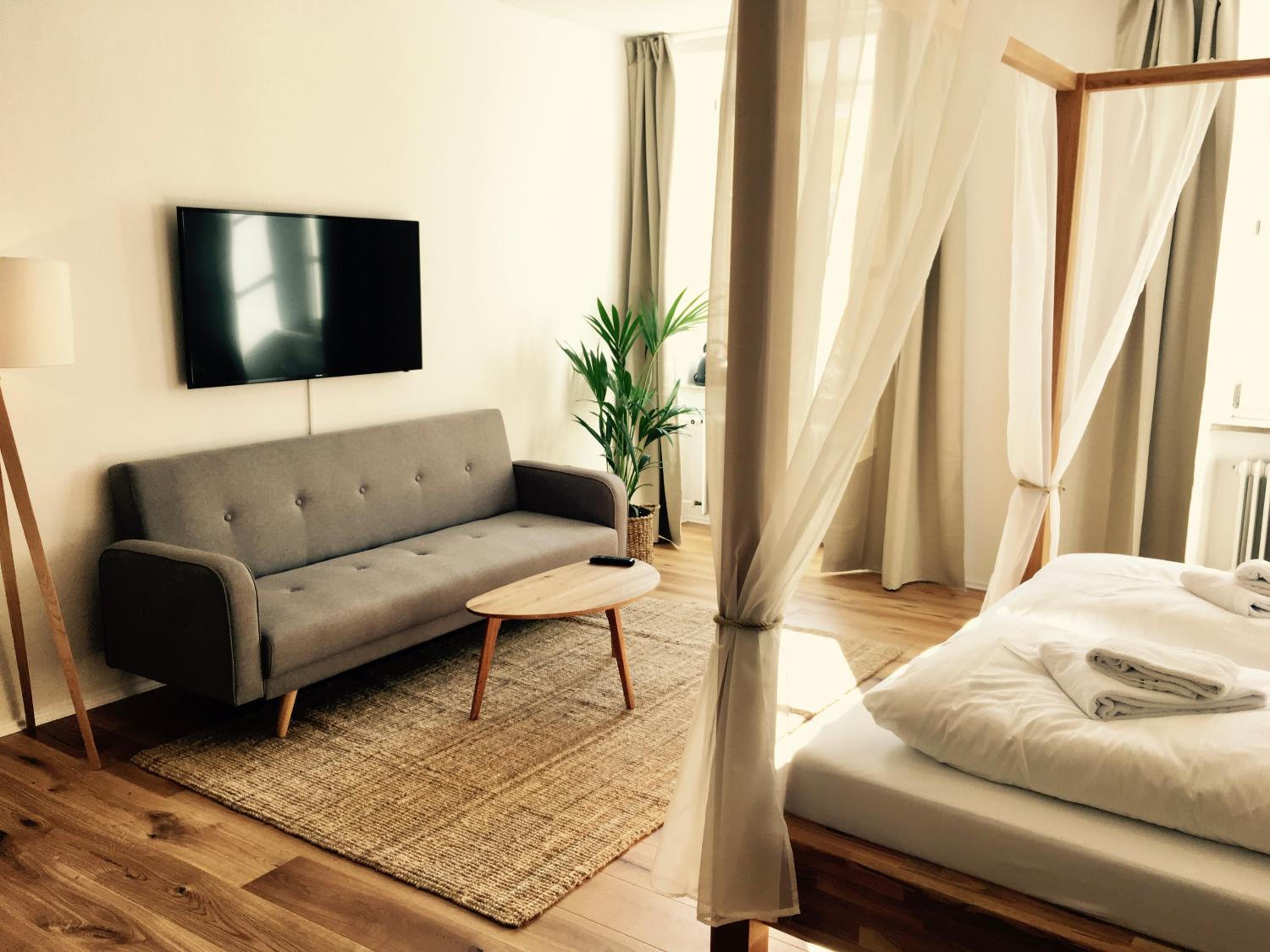 Suite with City View - Photo 1