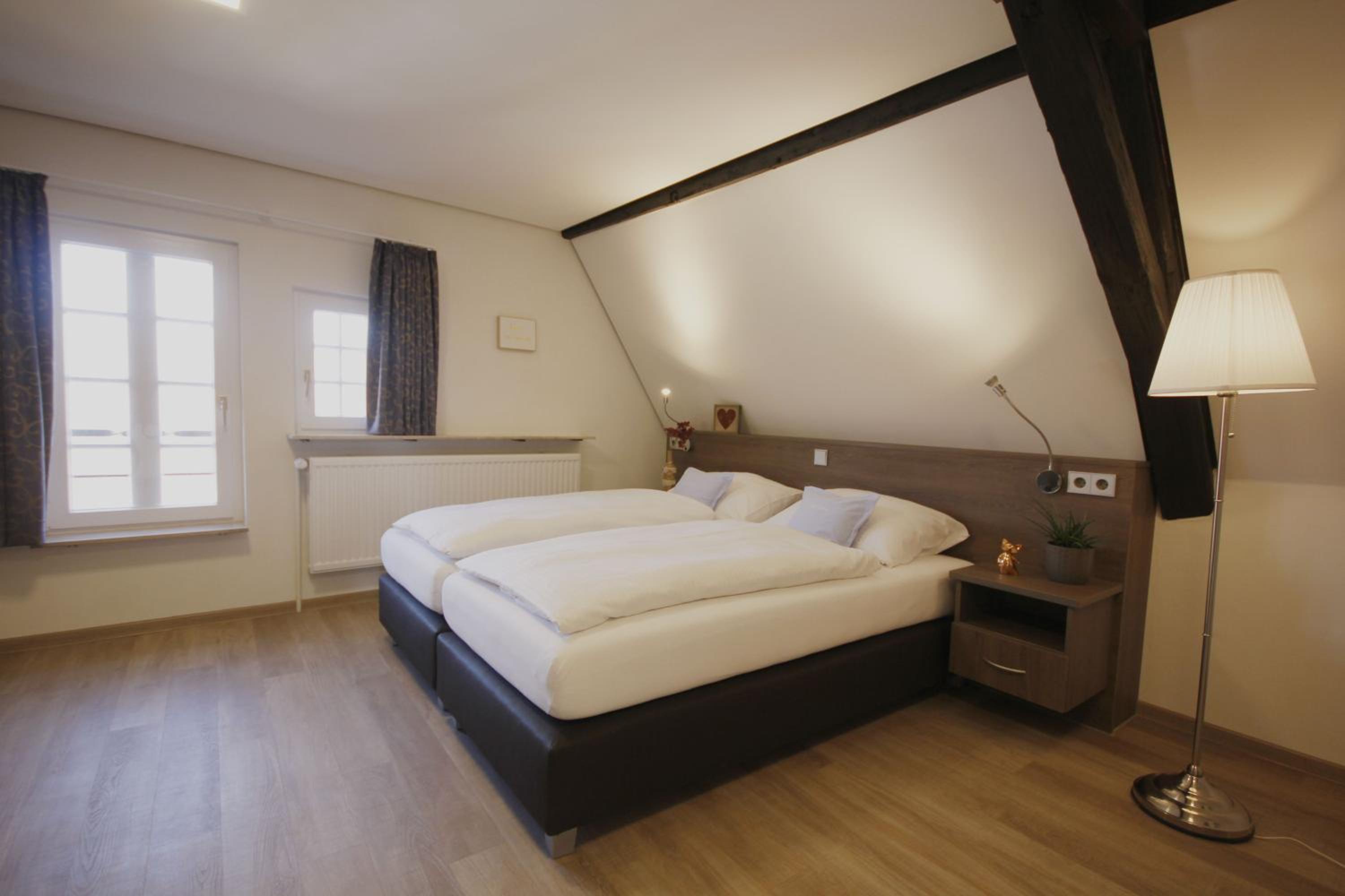 Deluxe Junior Suite - Photo 2