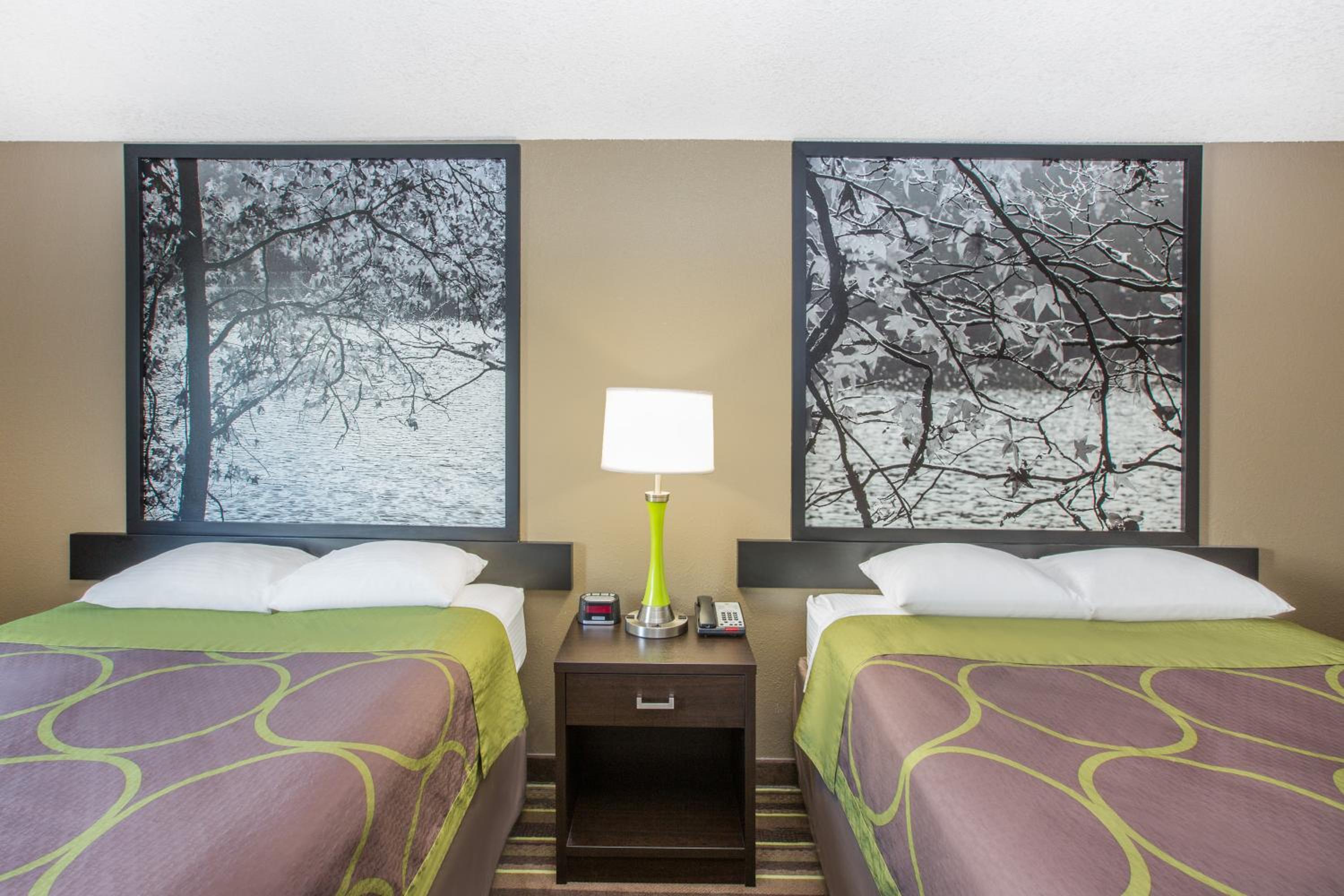 Queen Room with Two Queen Beds - Non-Smoking - Photo 1