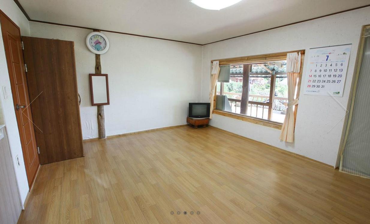 Korean-Style Deluxe Studio photo 1