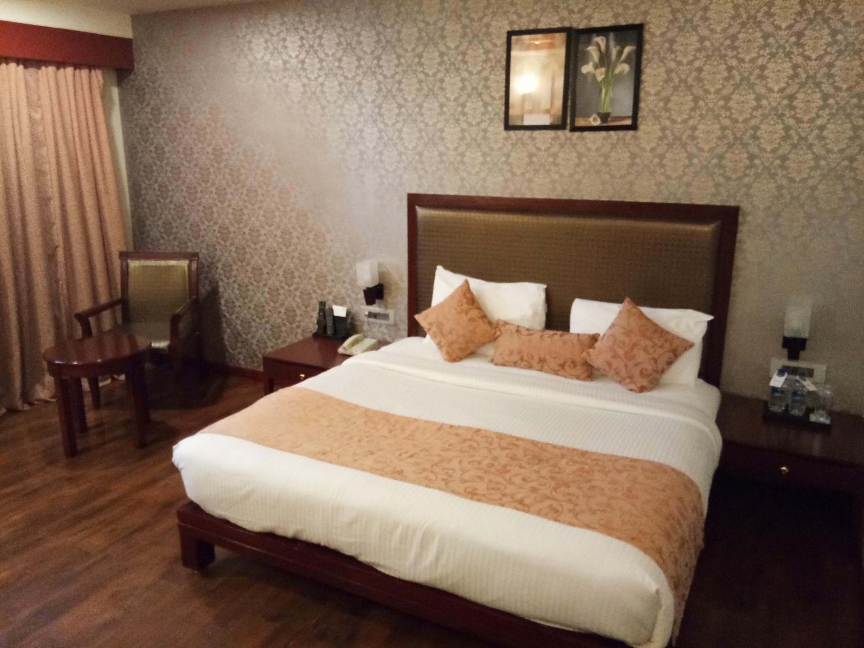 Deluxe Grand View Room