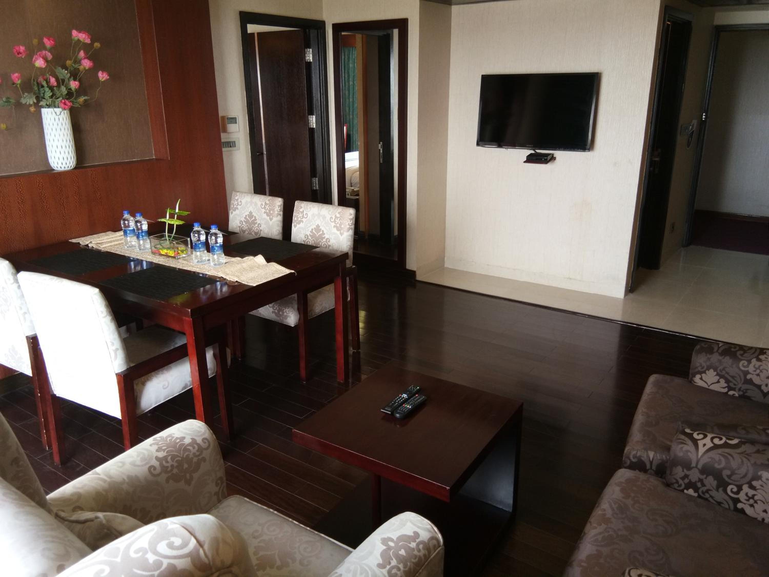 One-Bedroom Suite One-Bedroom Suite