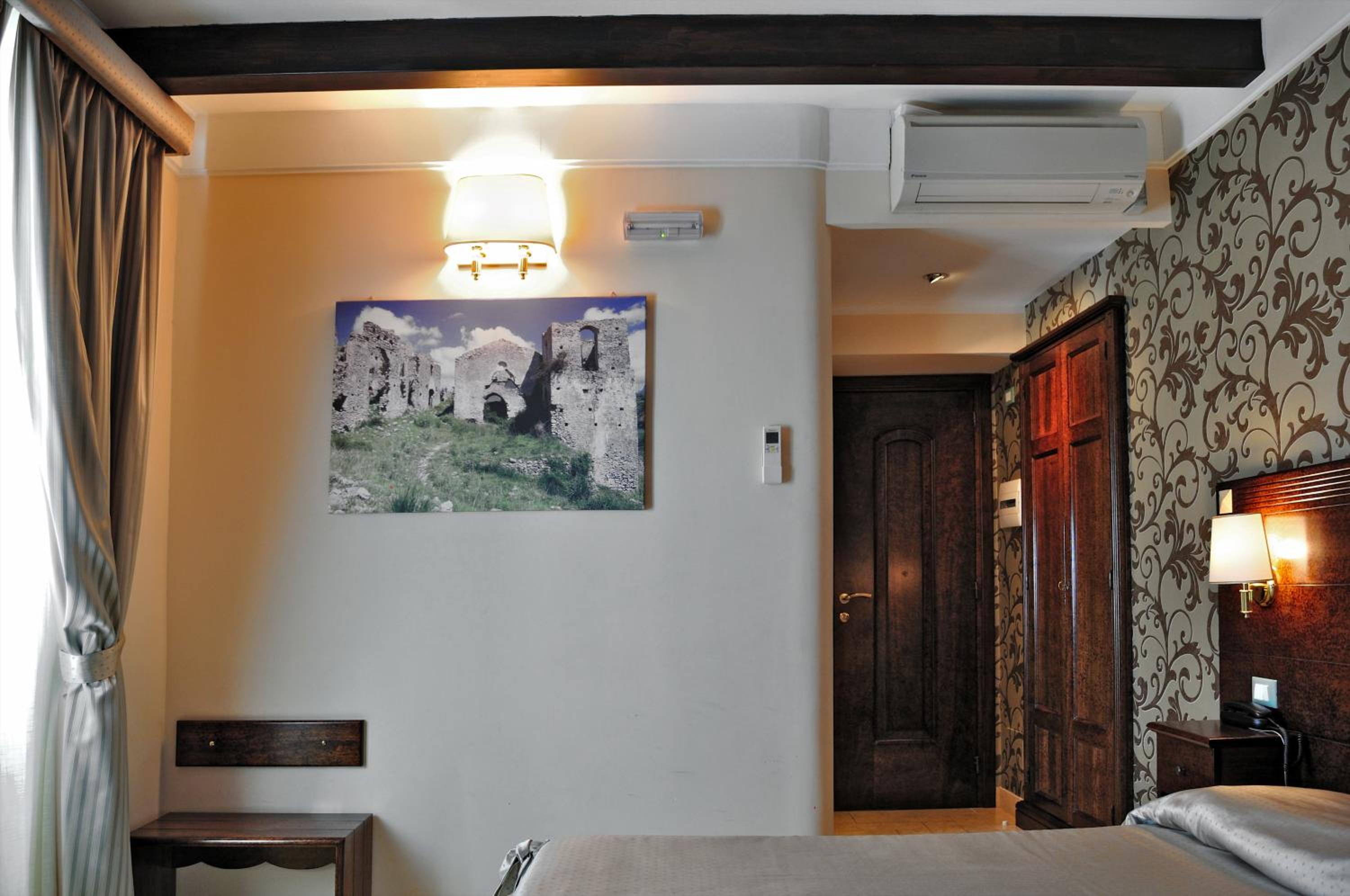 Double or Twin Room photo 2