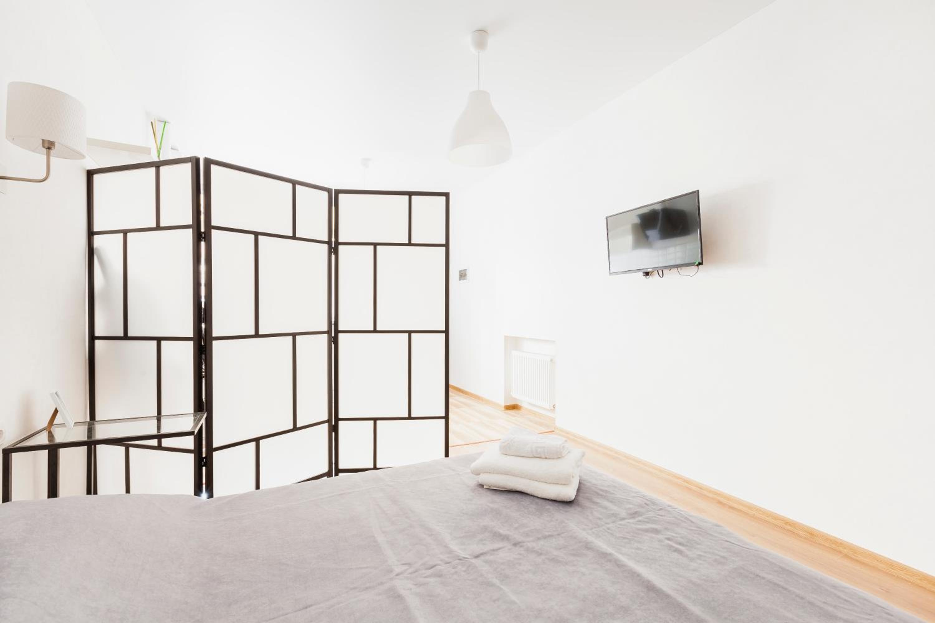 Budget Double Room - Basement photo 3
