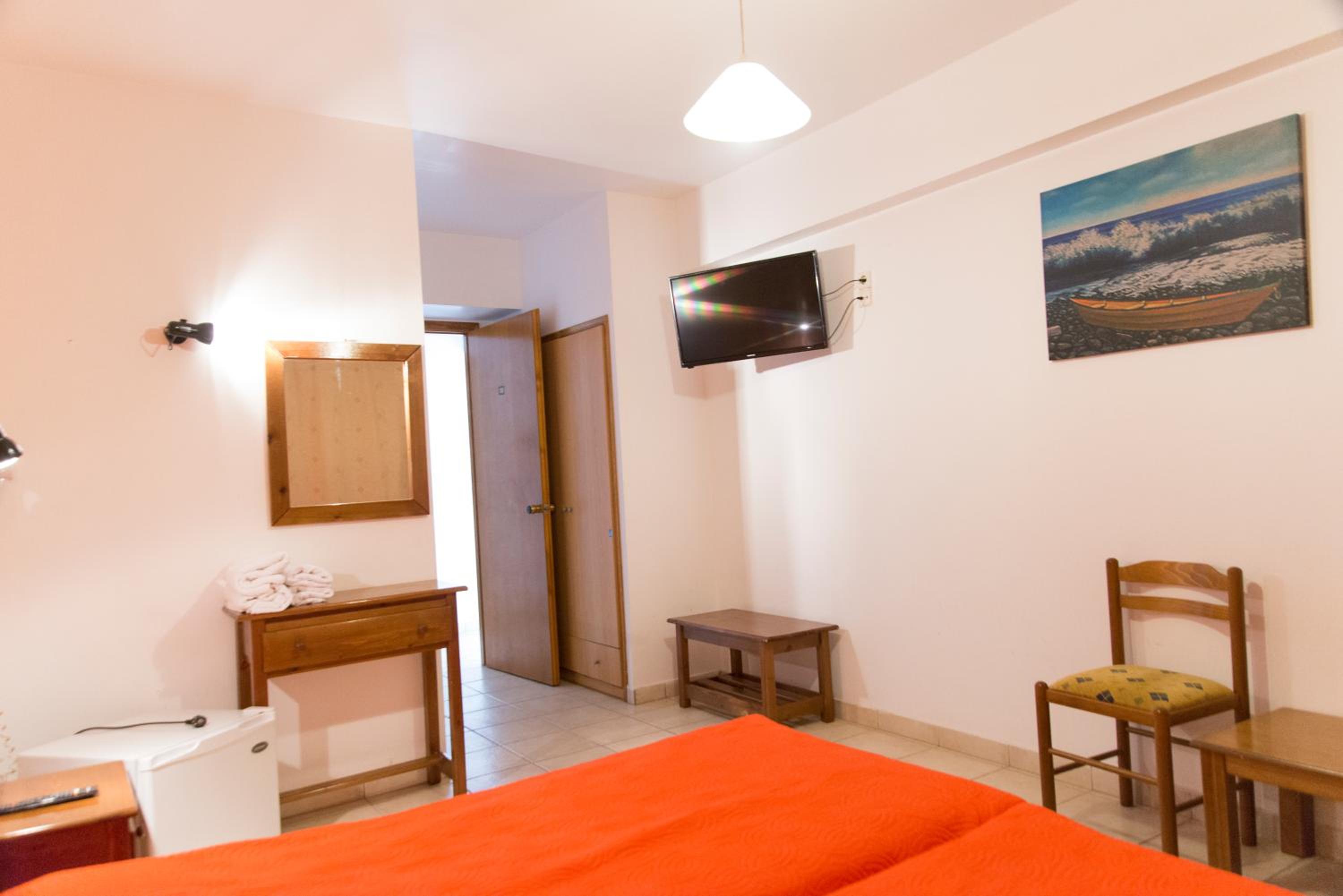 Double Room - Photo 2