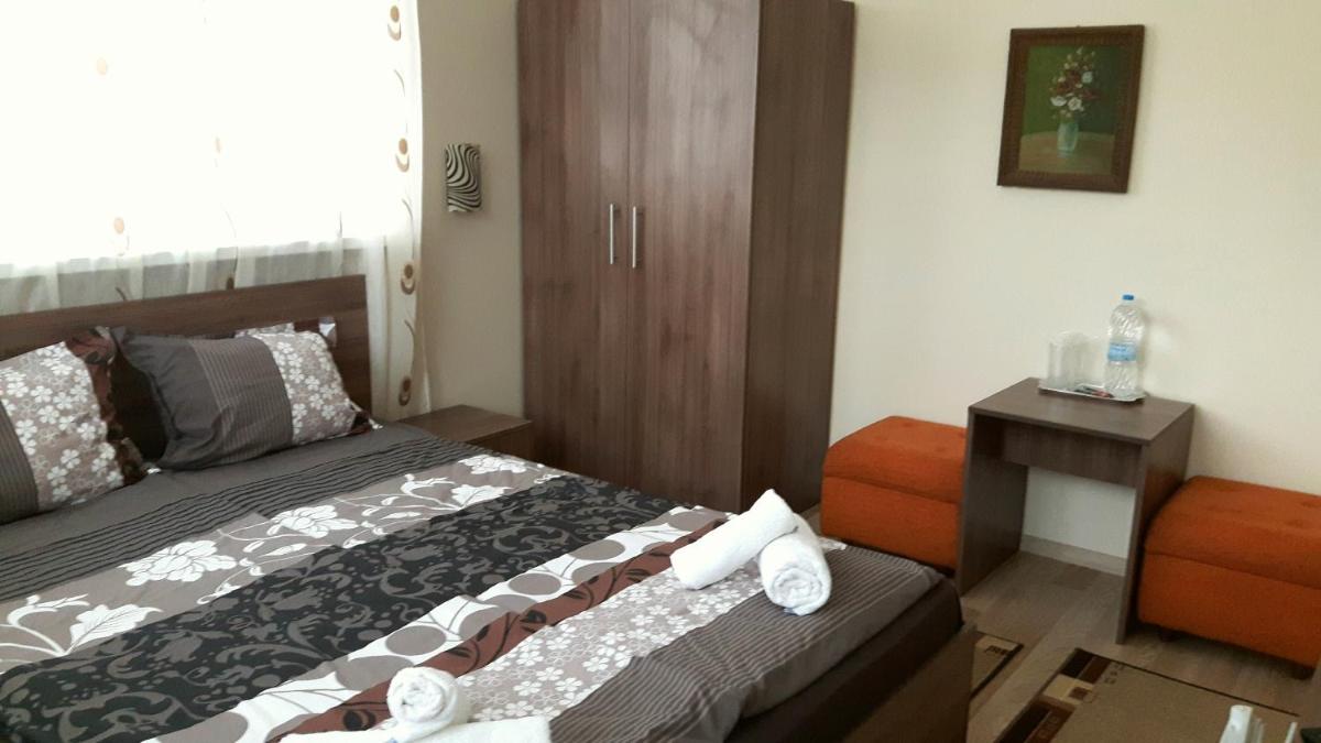 Double Room with Balcony photo 3